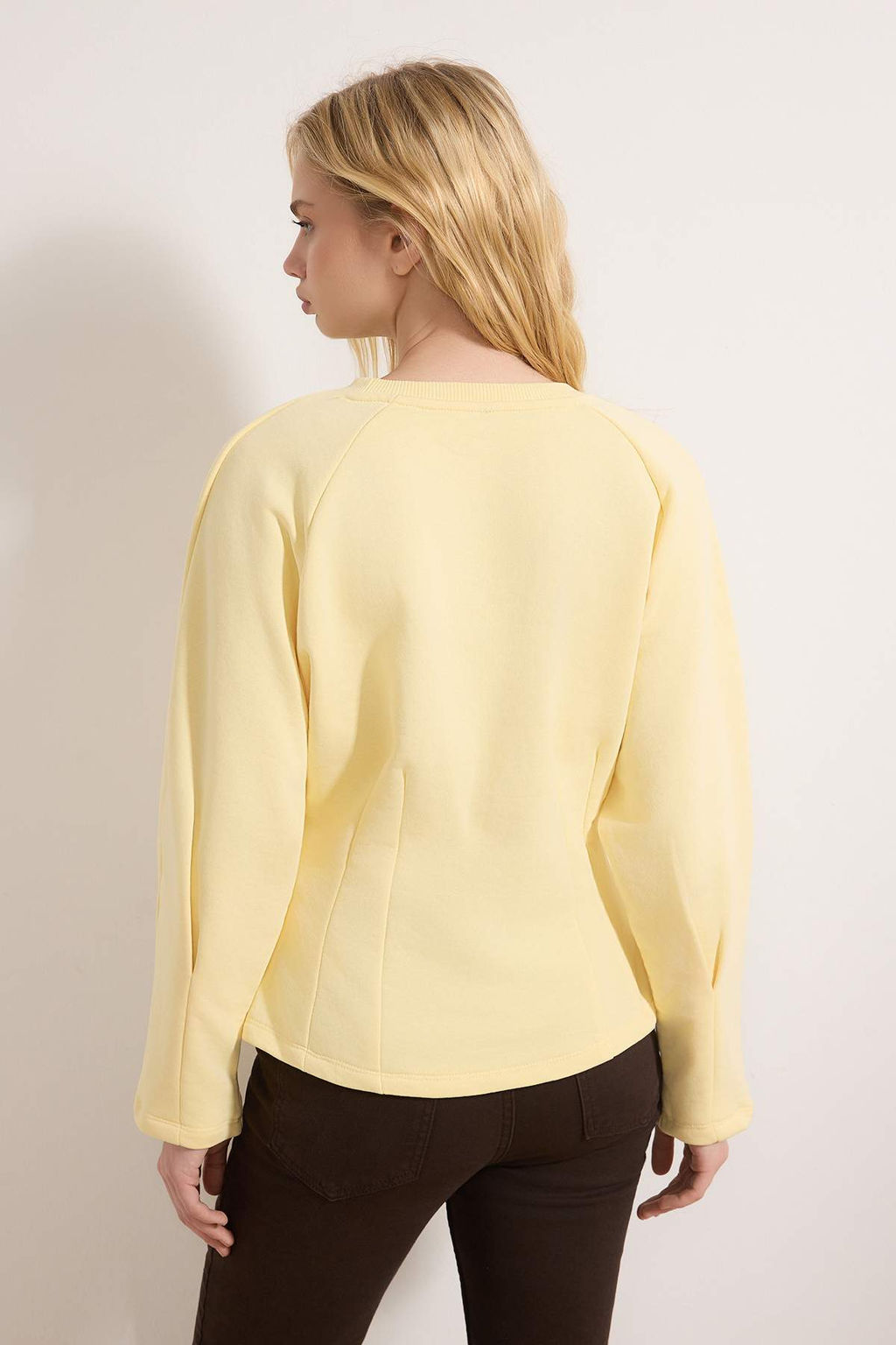 Ac?k Sar? Kal?n Sardonsuz Belden Oturmal? Bisiklet Yaka Orme Sweatshirt TWOAW26SW00068