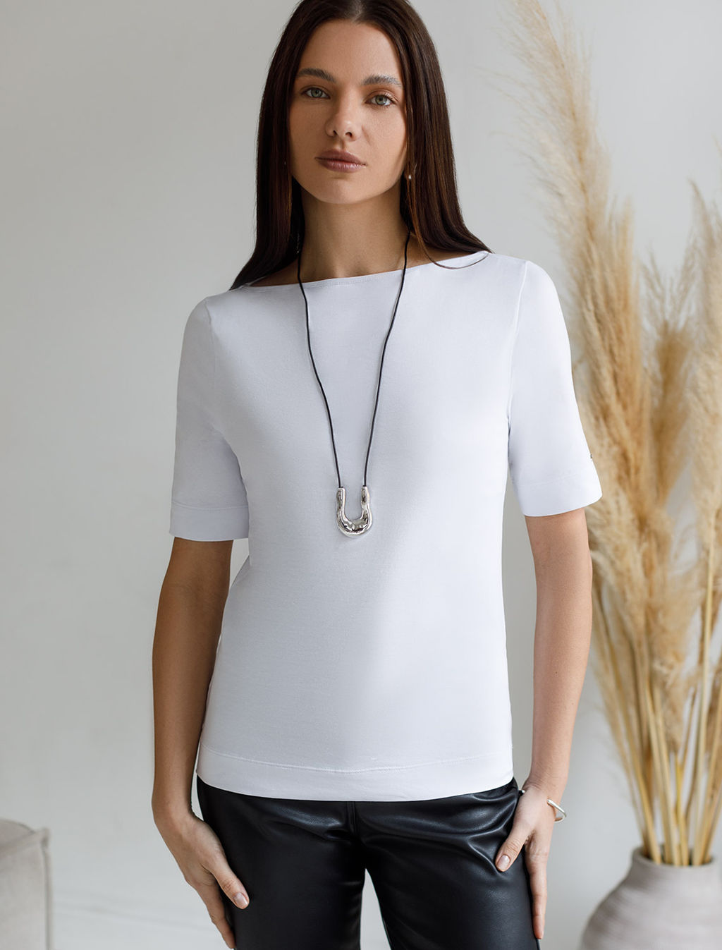 D49.112 Футболка женская белый