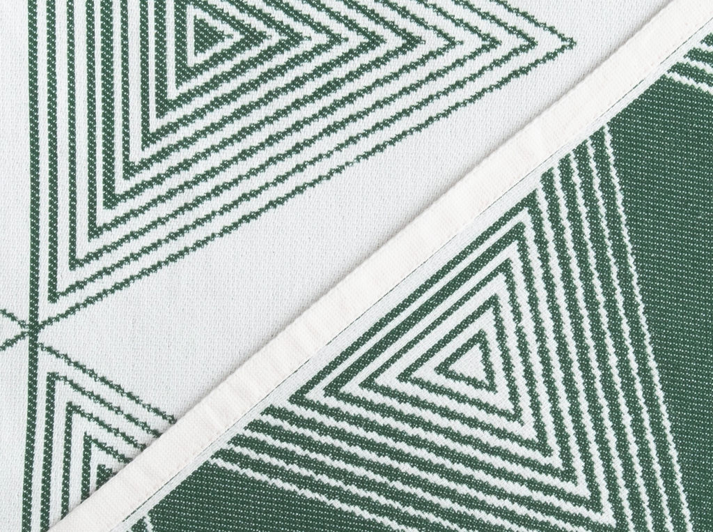 Покрывало декоративное 8с11.110ж1 3D Трио (ДТЭ еловый) 206х160см