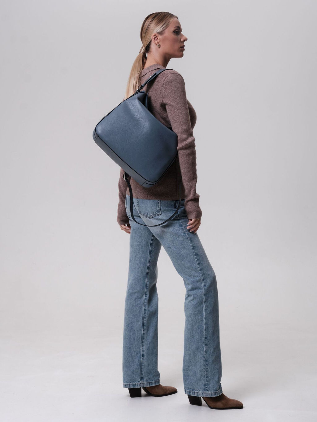 Сумка кожаная на плечо Azaro 30925 серый