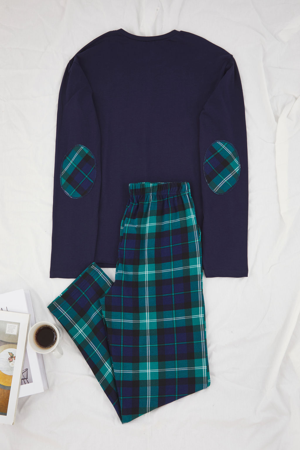 Lacivert Regular/Kesim Ekose/Kareli Kolu Patch Detayl? Cepli Orme Pijama Tak?m? TMNAW26PT00020