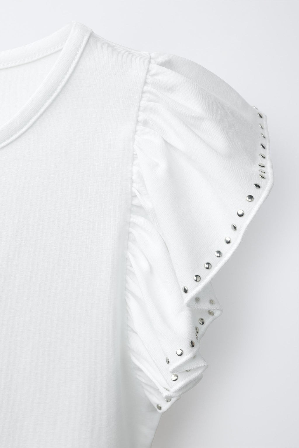 BODY VOLANTE Y TACHAS CON MODAL / Blanco - Zara фото 4