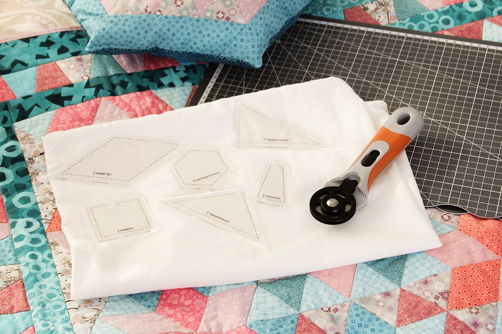 Gamma PPS-02 Шаблон для пэчворка толщ. 3 мм 13.5 см х 6.5 см в пакете с еврослотом треугольник