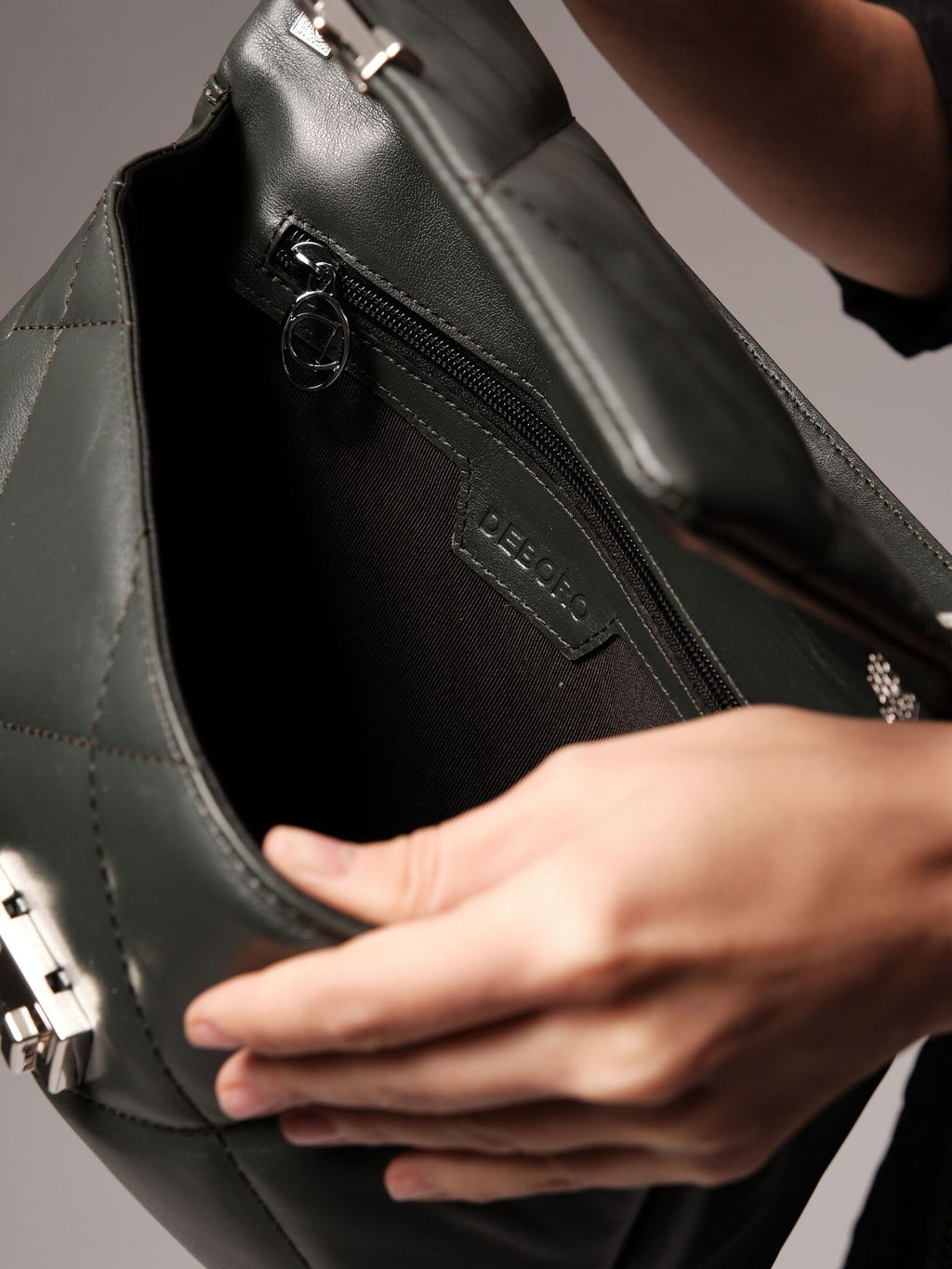 Сумка Deboro 30558 зеленый дракон