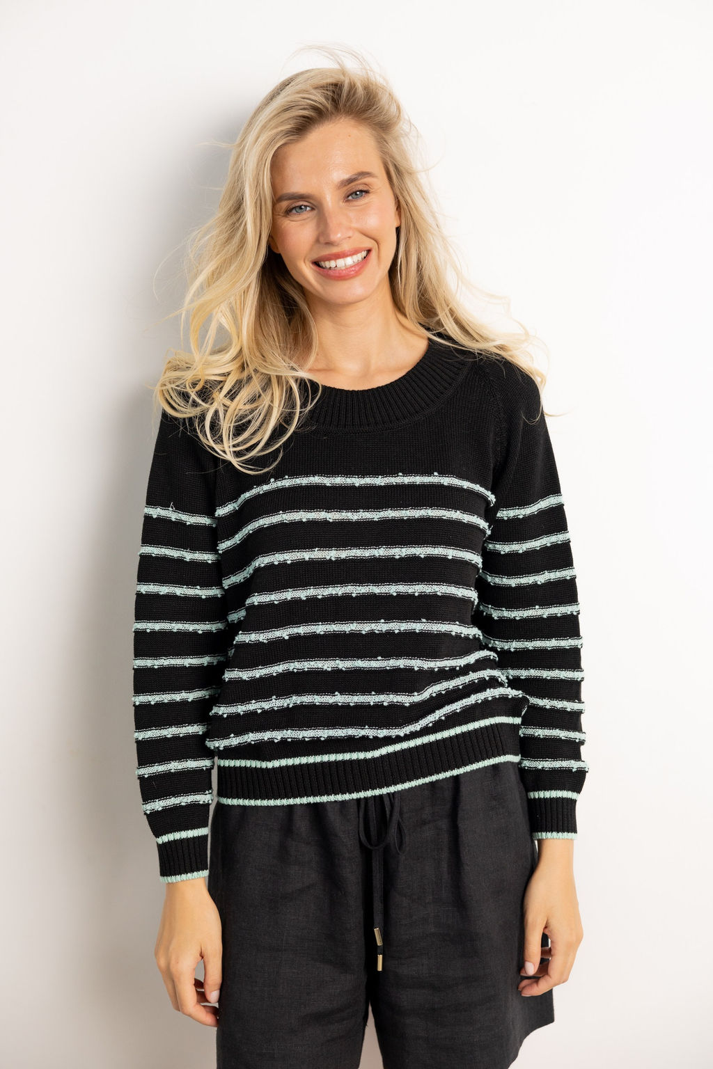 SS-2627 джемпер женский черный - Mozart фото 4