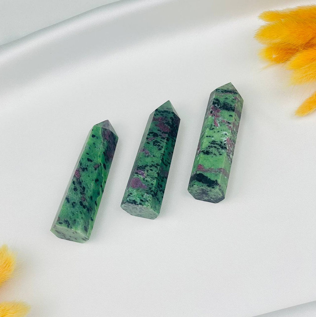 Кристалл из Цоизита