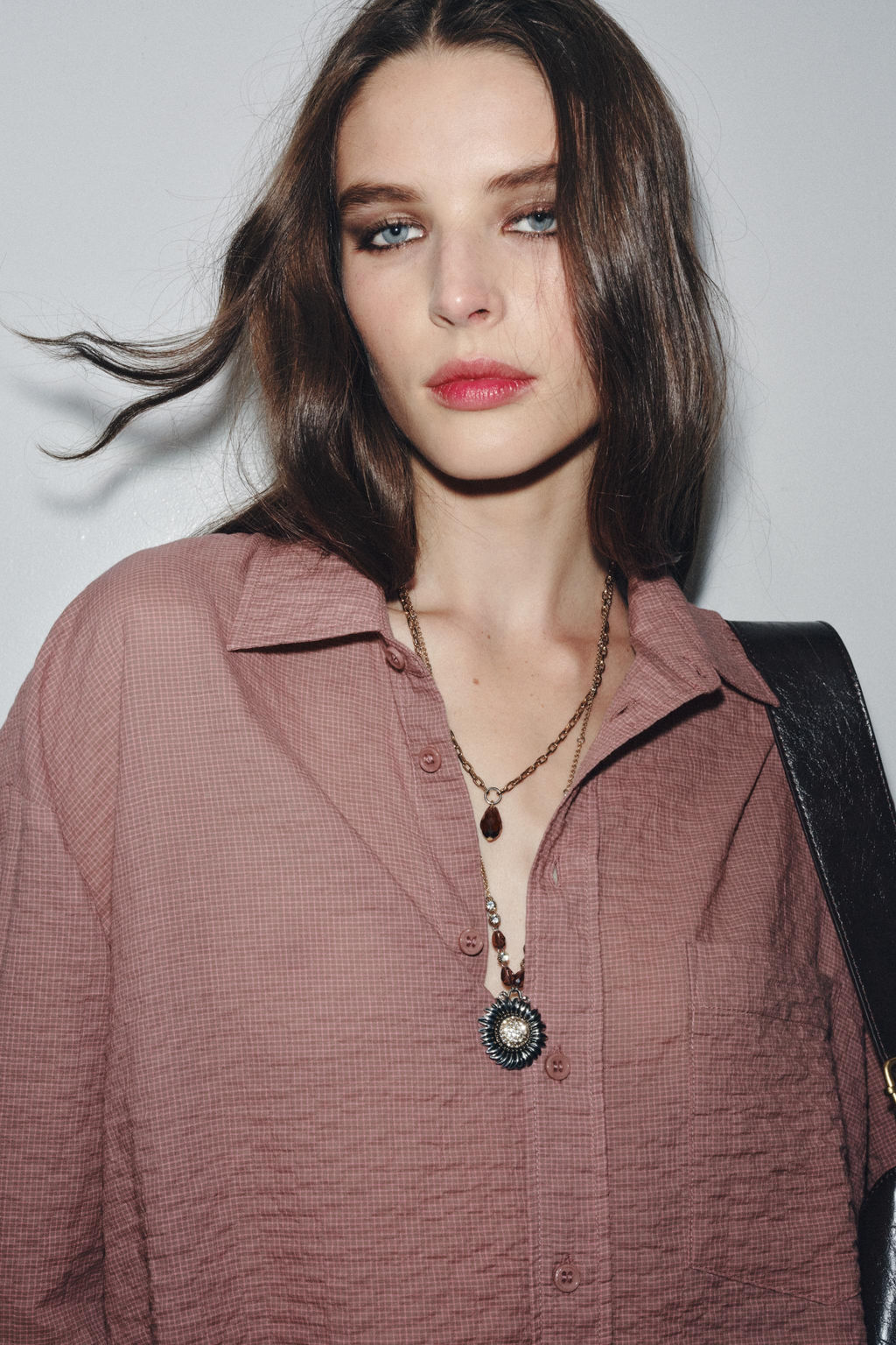 PACK OF 2 BEADED FLOWER NECKLACES