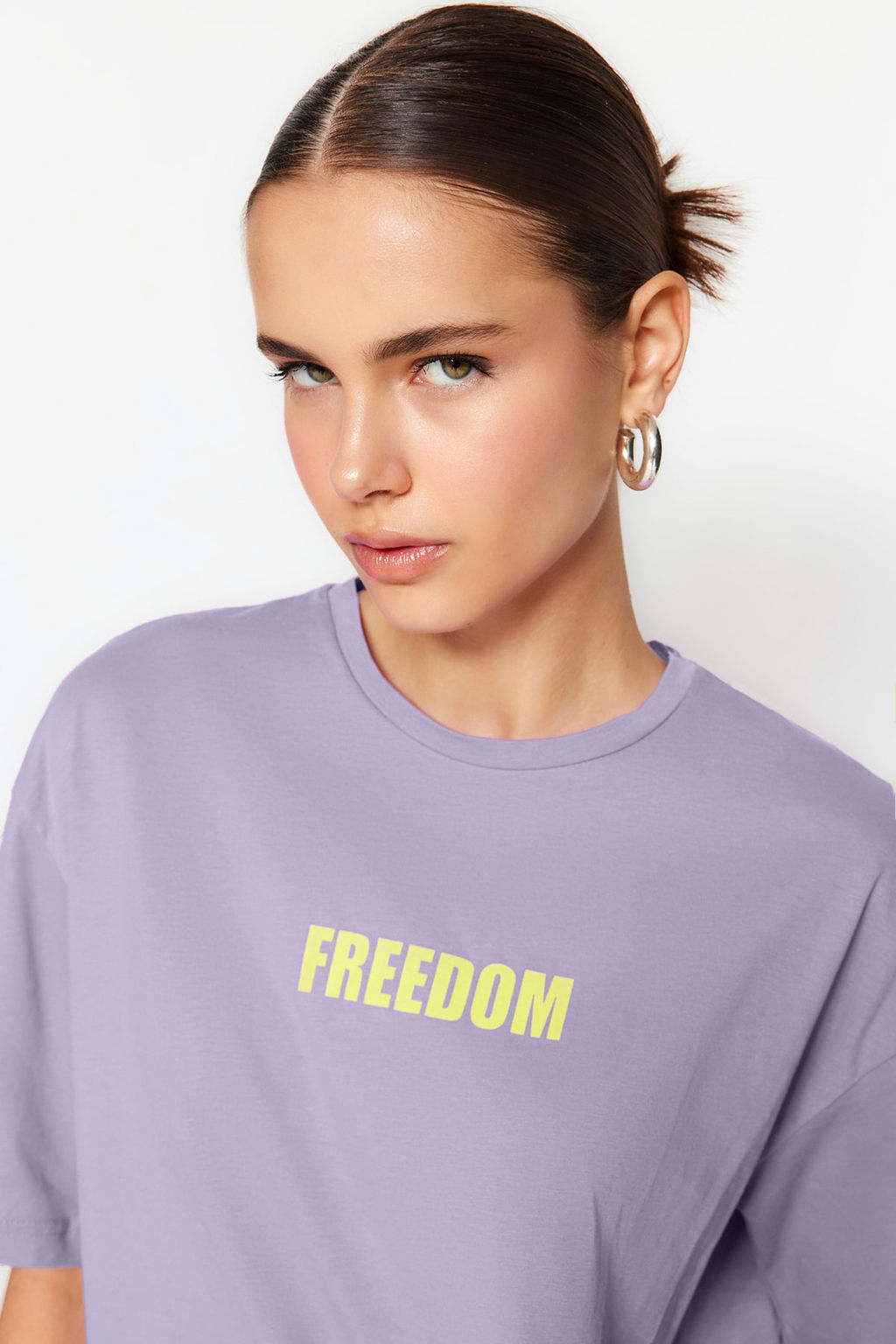 TRENDYOLMILLA Antrasit %100 Pamuk Slogan Bask?l? Relaxed/Rahat Kal?p Bisiklet Yaka Orme T-Shirt TWOSS21TS0316 фото 2