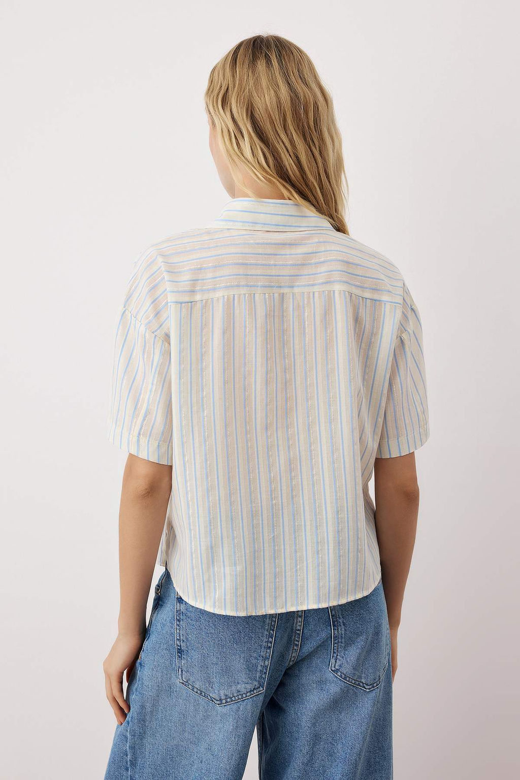 Ekru Yumusak Tuseli Cizgili K?sa Kollu Gomlek TWOAW26GO00076 - Trendyolmilla фото 5