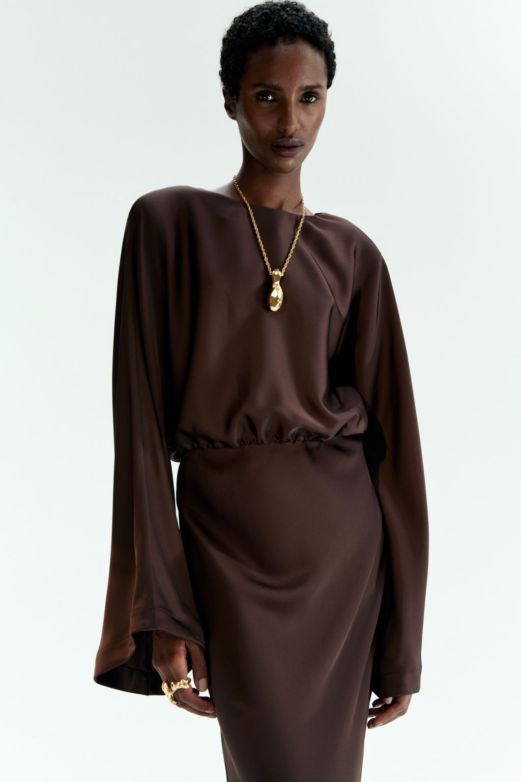 Vestido de sat?n con hombreras - H&m фото 5