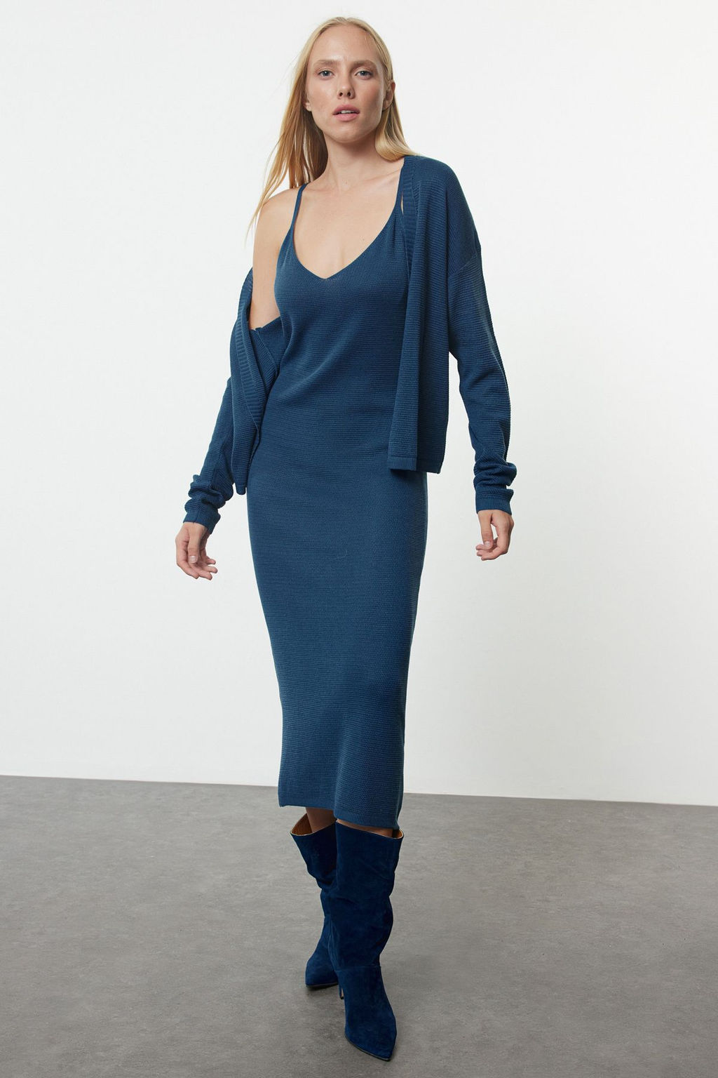 TRENDYOLMILLA Indigo Midi Triko Premium Iplik/Ozel Iplik H?rka-Elbise Tak?m TWOAW25EL00075  фото 2