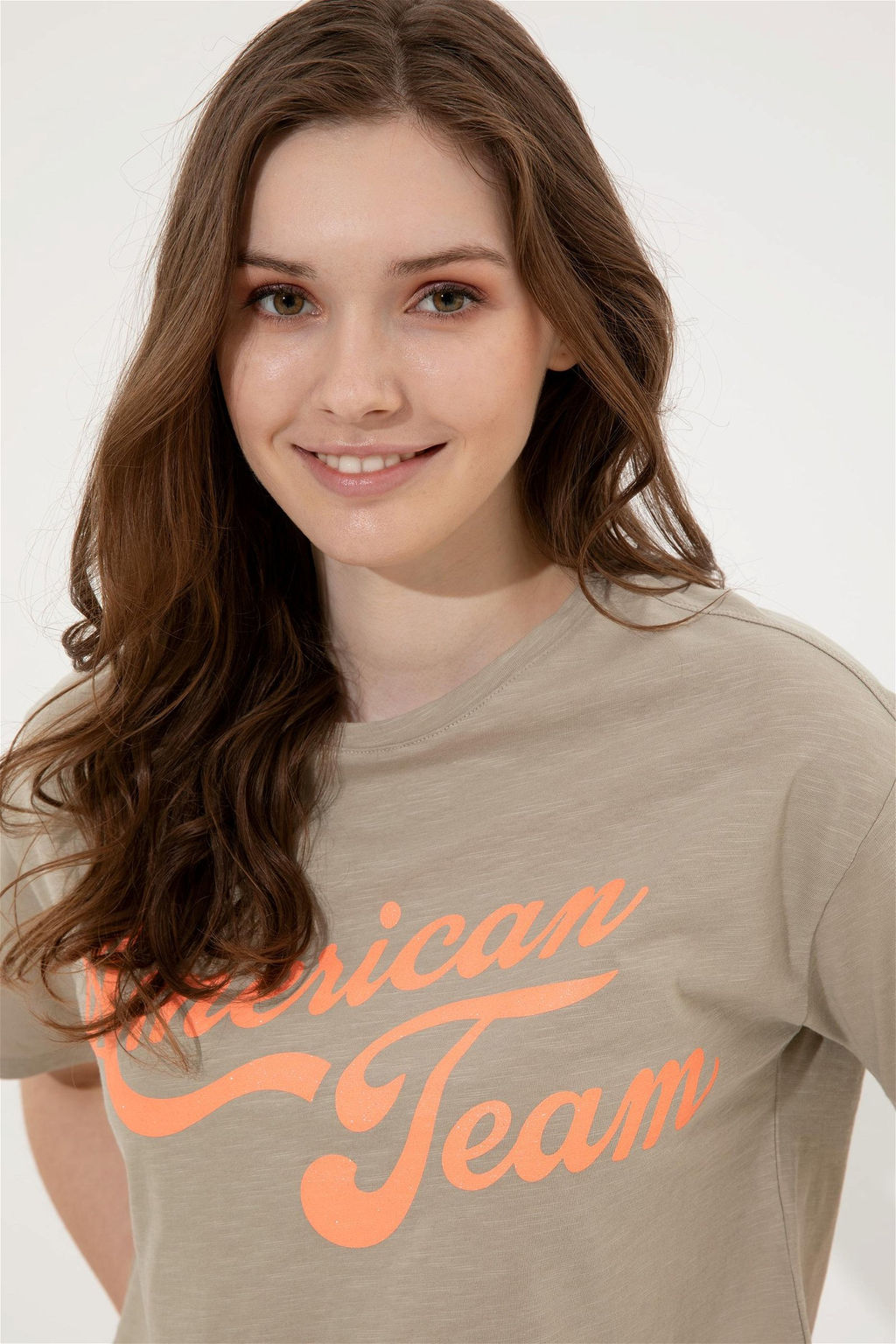 U. S. Polo Assn Женская укороченная футболка цвета хаки с круглым вырезом - U.s. polo assn фото 9