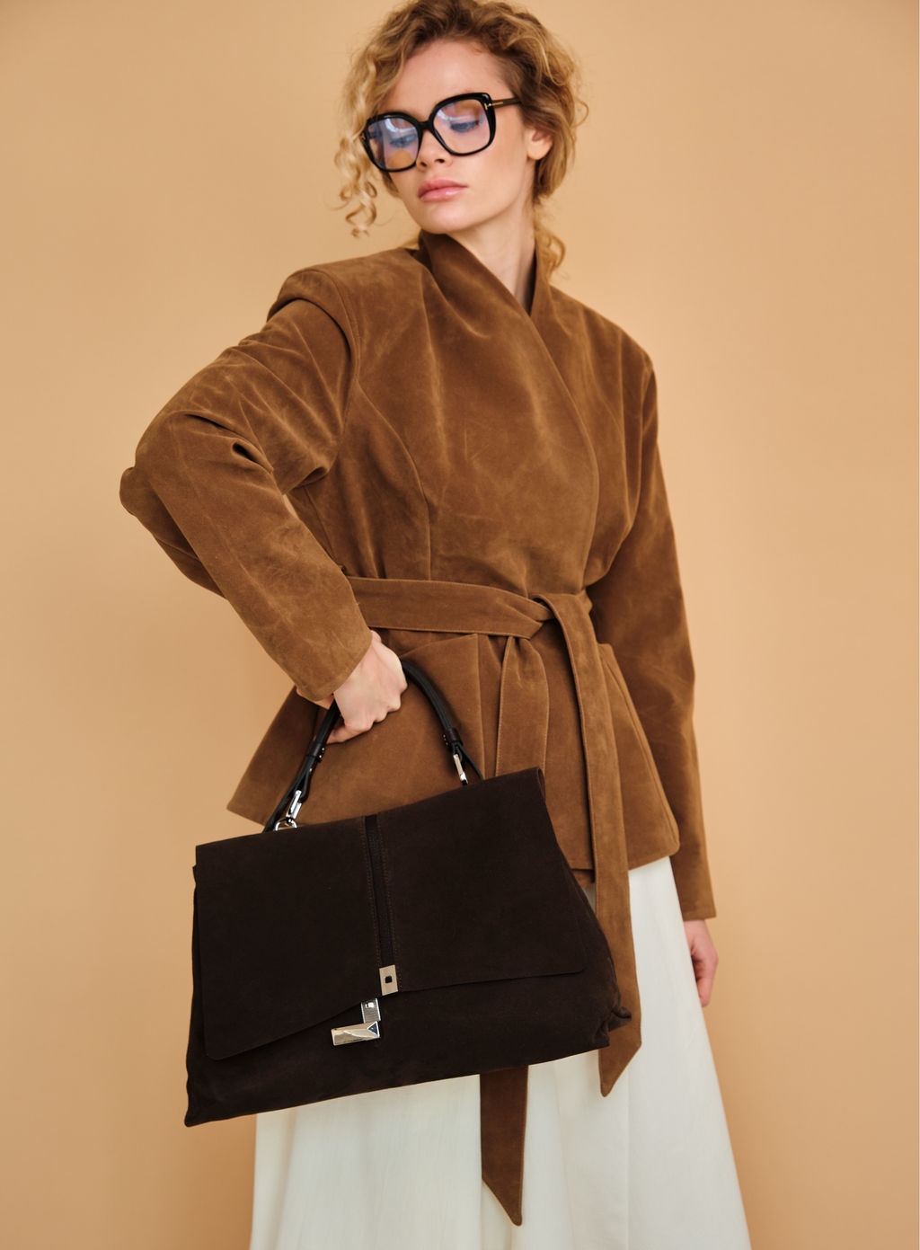 Замшевая сумка сэтчел Colette DBR 31349 черный каштан  фото 3