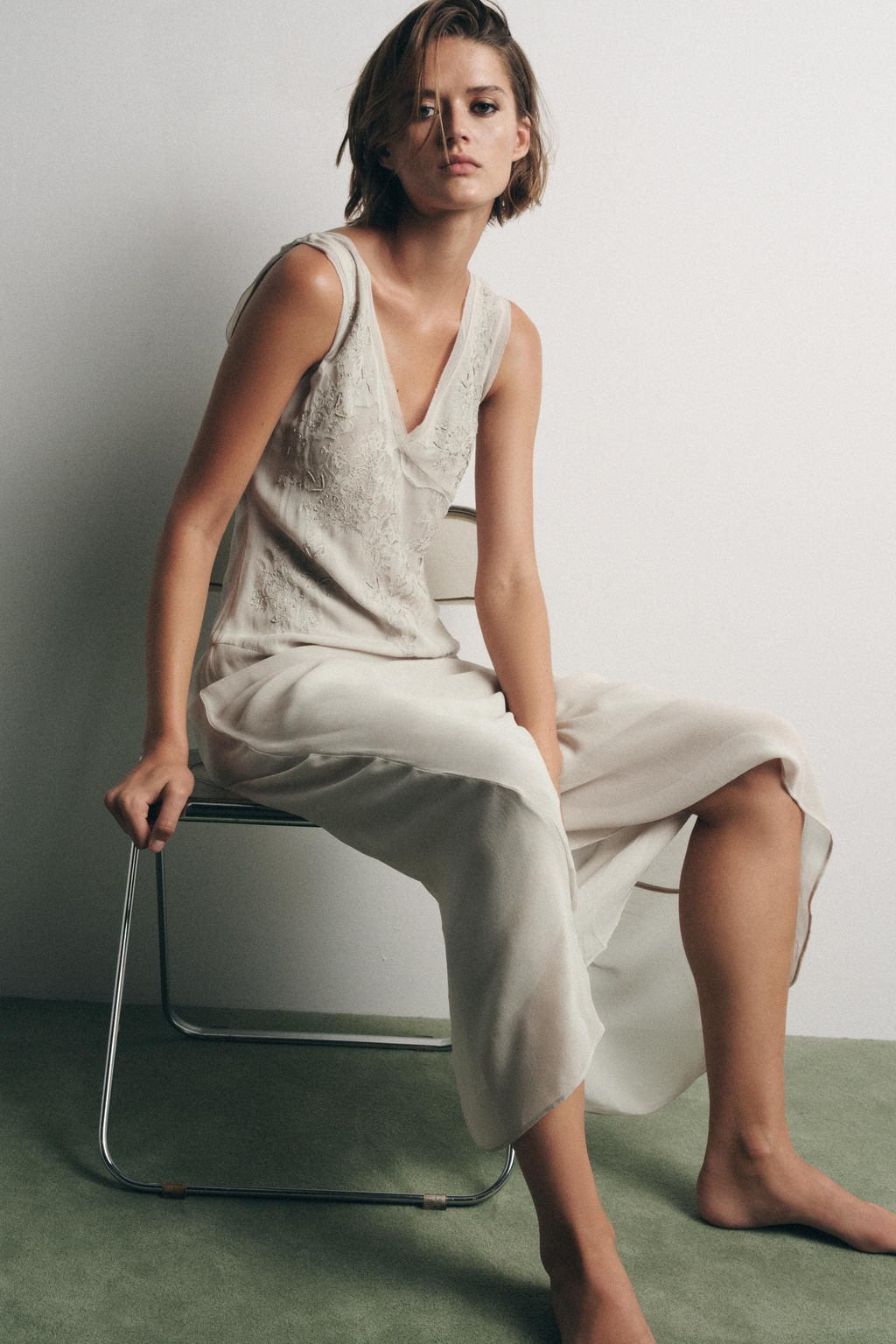 GEORGETTE DRESS WITH EMBROIDERY AND BEADS - Zara фото 4