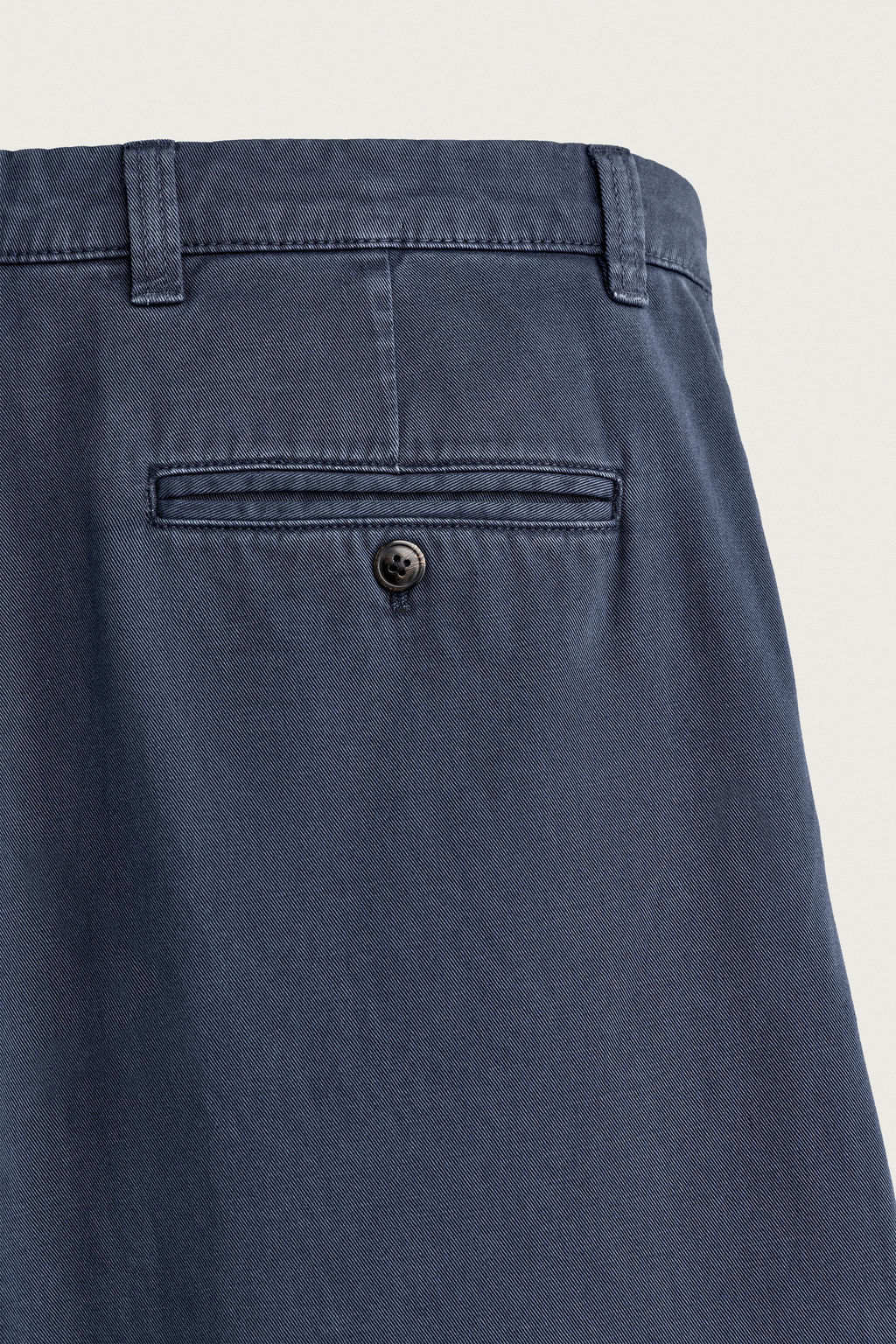 PANTAL?N CHINO STRAIGHT FIT PLIEGUES / Marino