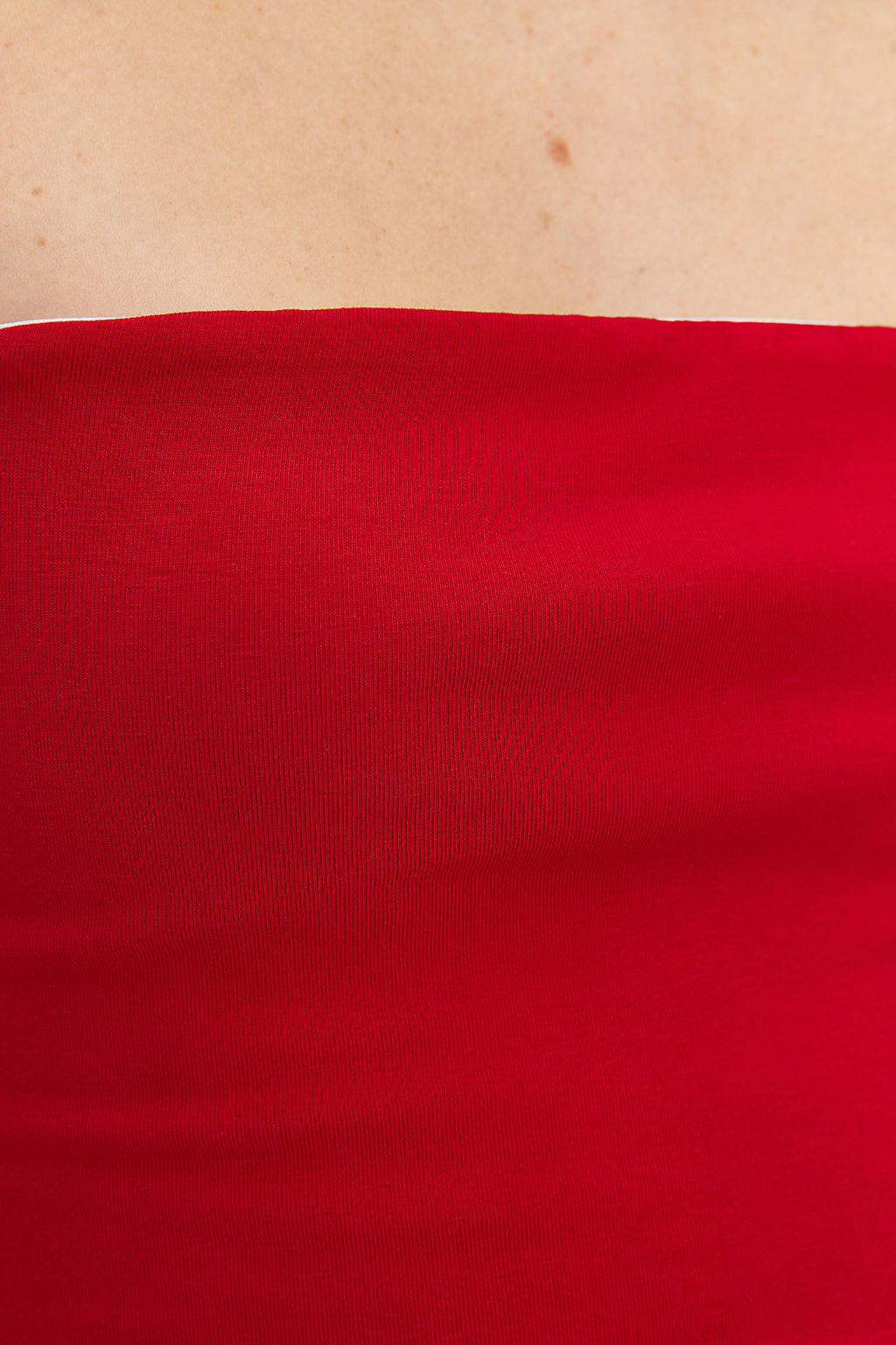 Trendyolmilla Ekru Fitted Straplez Yaka Crop Esnek Orme Bluz TWOSS24BZ00055 фото 13