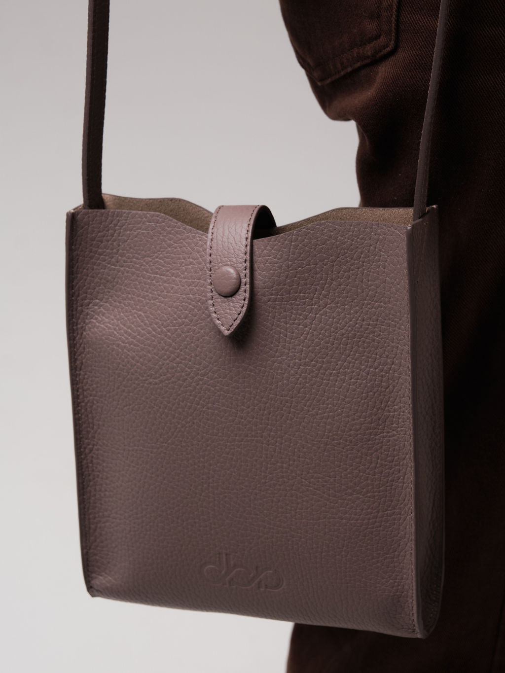 Кожаная сумка кросс-боди Leya DBR 30919 розово-серый  фото 4