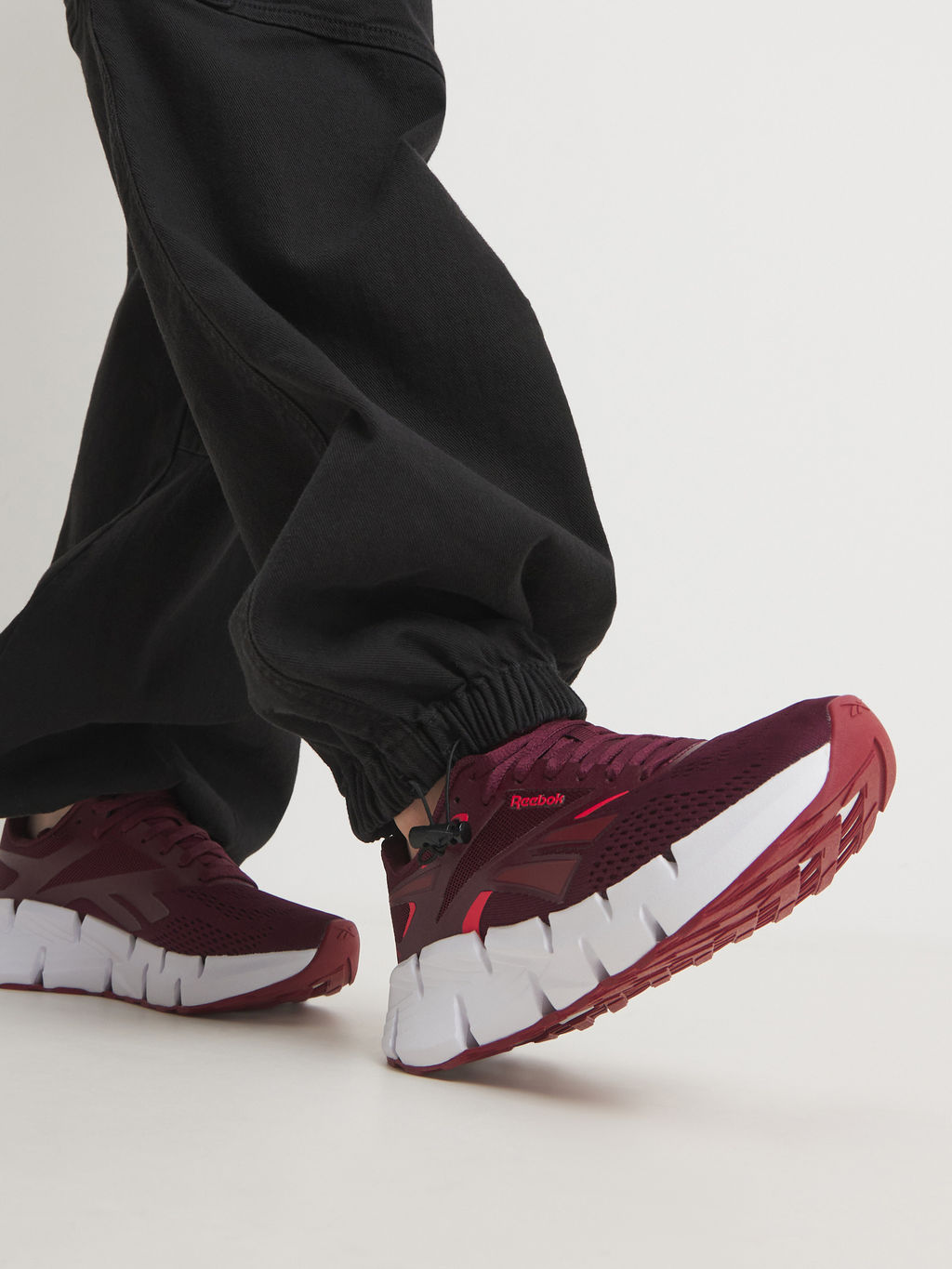 Женские кроссовки REEBOK ZIG DYNAMICA 6 Артикул 4495467, темно-бордовый