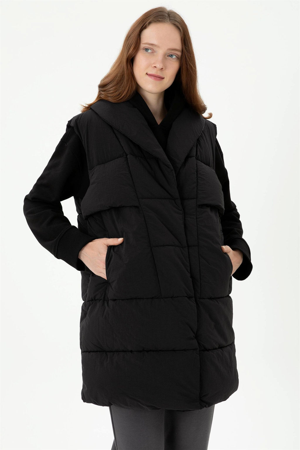 Женский черный жилет Неожиданная скидка в корзине