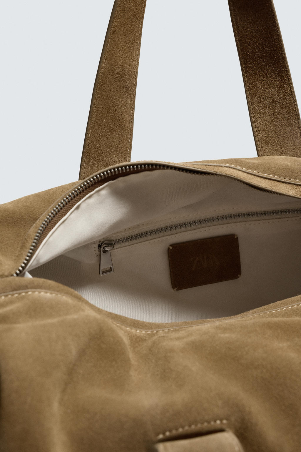 LIMITED EDITION LEATHER TRAVEL BAG