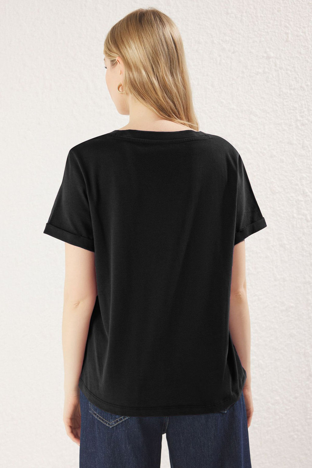 TRENDYOLMILLA Beyaz %100 Suprem V Yaka K?sa Kol Regular/Basic Orme T-Shirt TWOSS25TS00005 фото 9