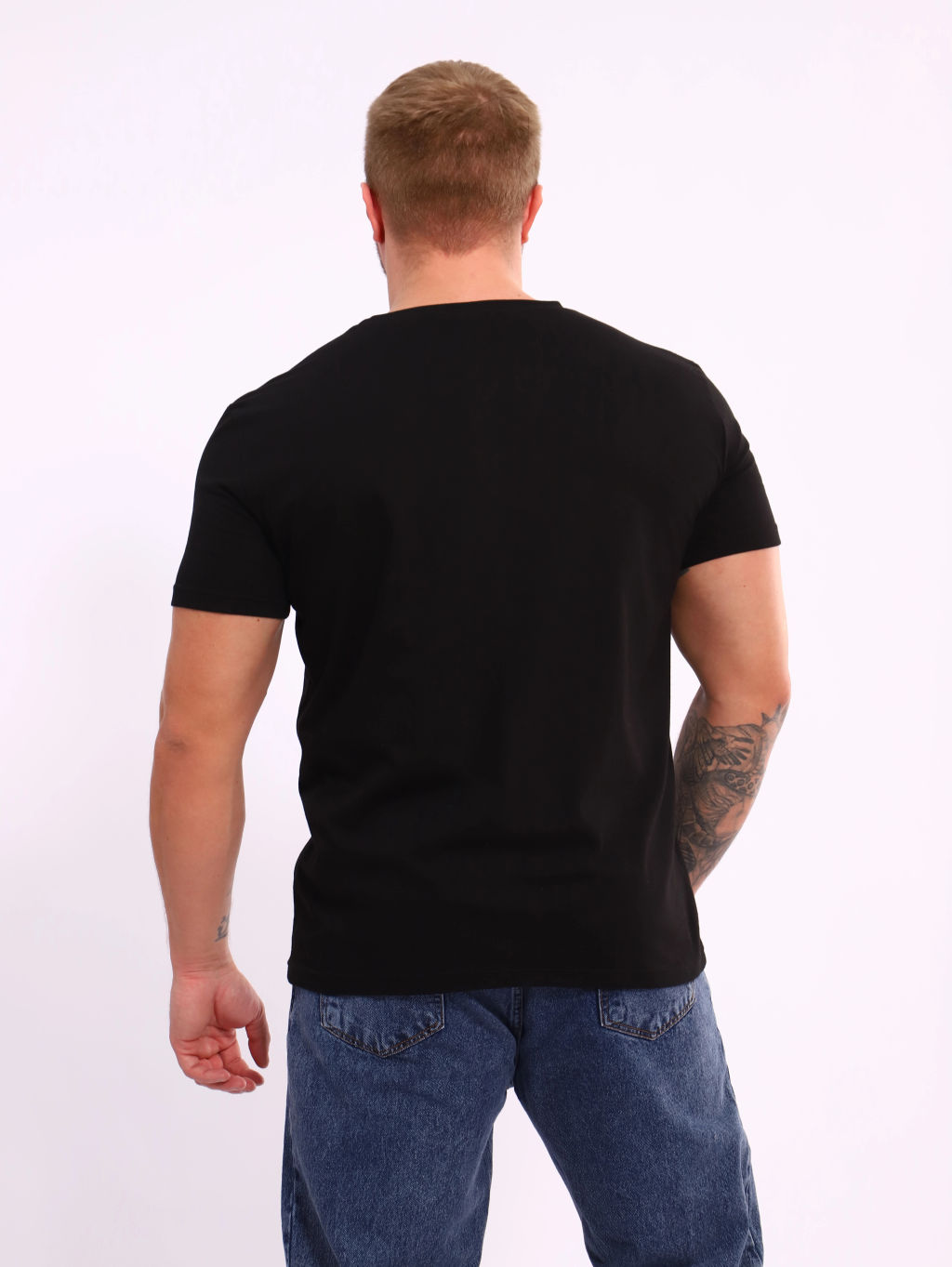 Футболка мужская, цвет черный