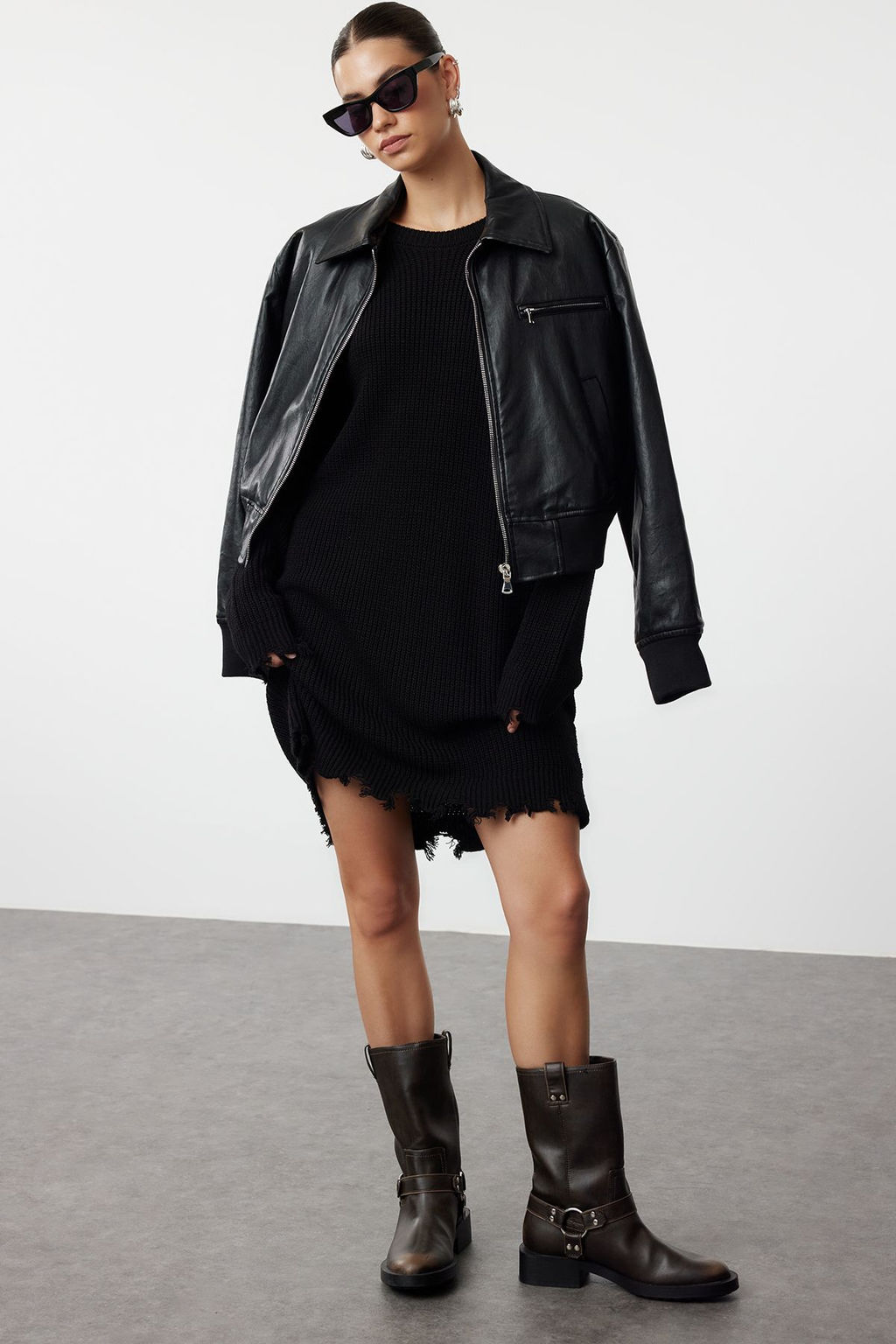 TRENDYOLMILLA Haki Mini Triko Genis Kal?p Ak?tma Detayl? Duz Elbise TWOAW24EL00113 фото 15