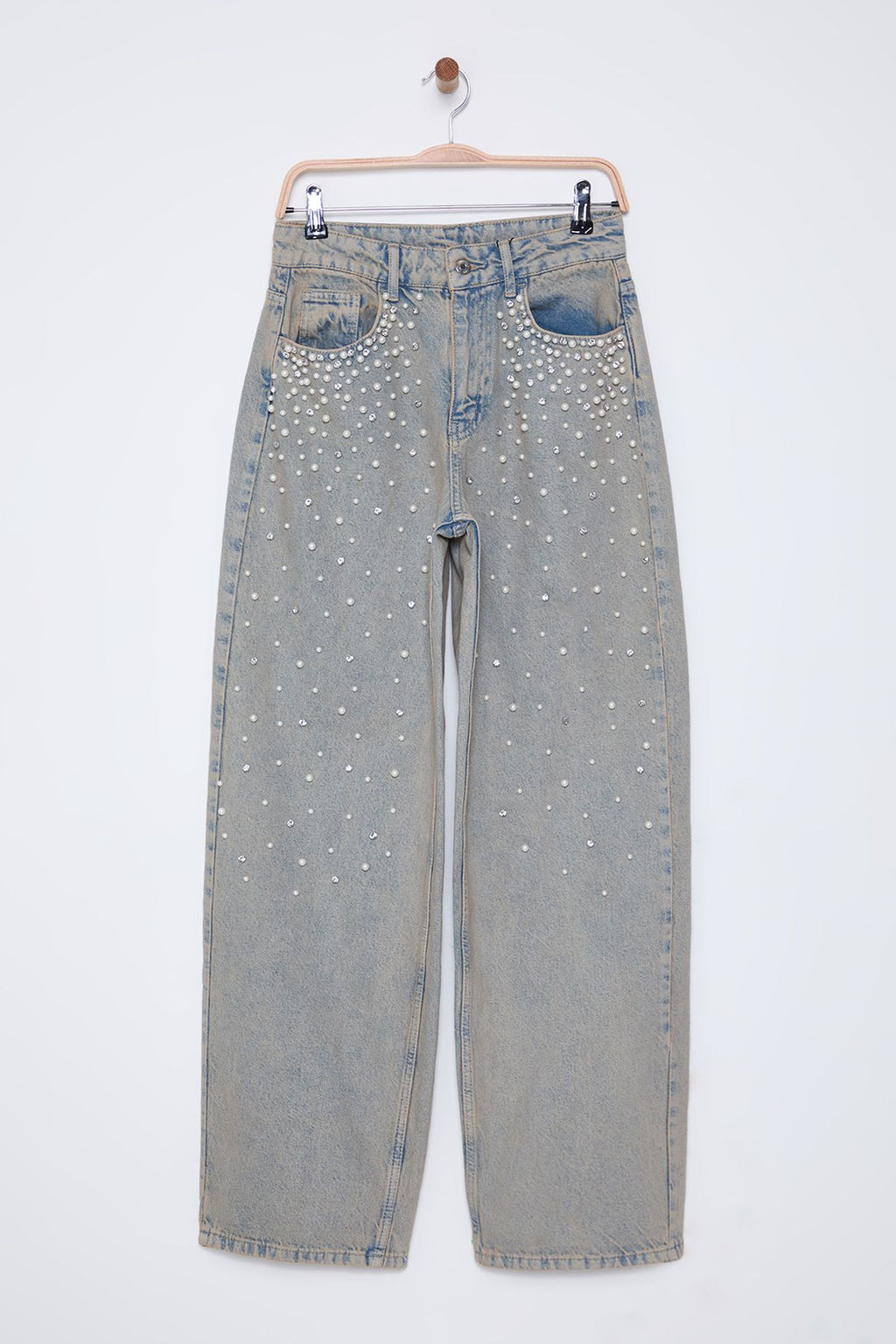TRENDYOLMILLA Mavi Inci Detayl? Tasl? Normal Bel Barrel Skater Jeans TWOSS25JE00028