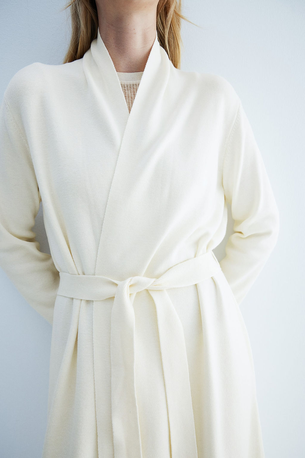 Cardigan largo con cinturon de anudar - H&m фото 2