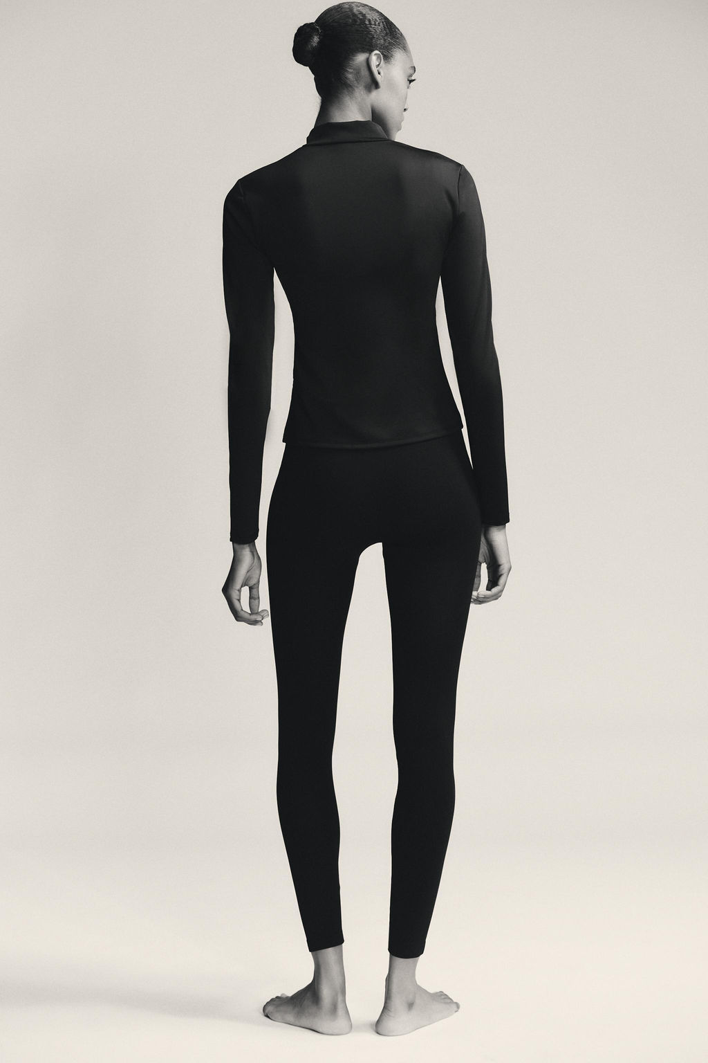 SEAMLESS POLYAMIDE JACKET - Zara фото 6