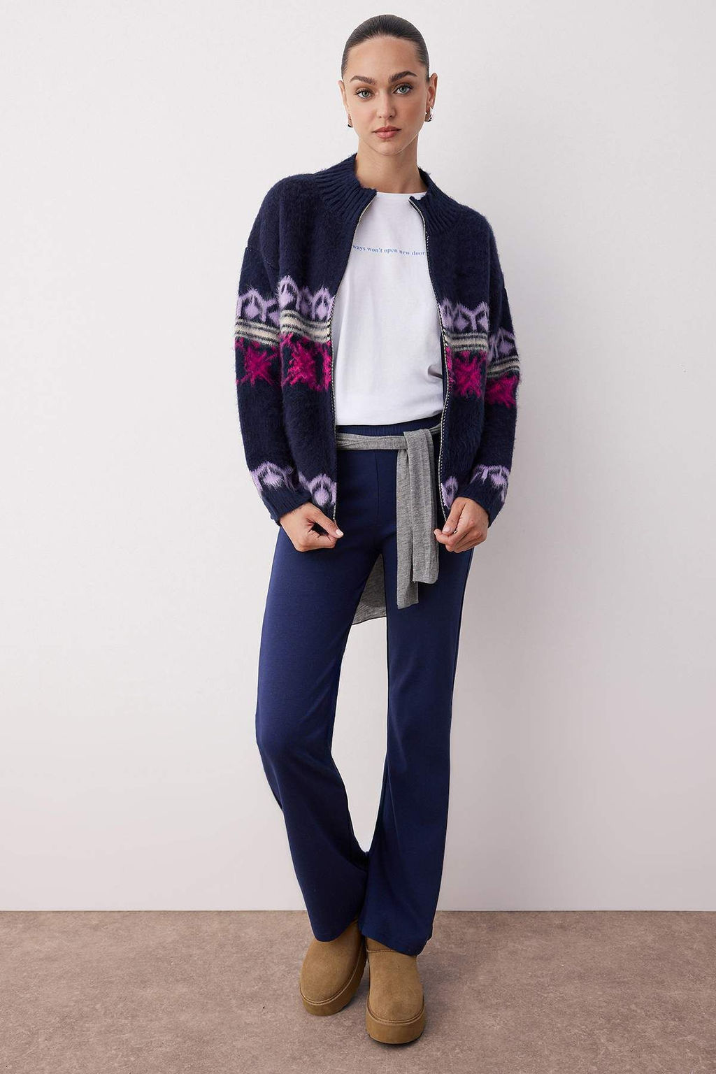 Lacivert Etnik Desenli Tuylu/Sardonlu Genis Kal?p Triko H?rka TWOAW26HI00161