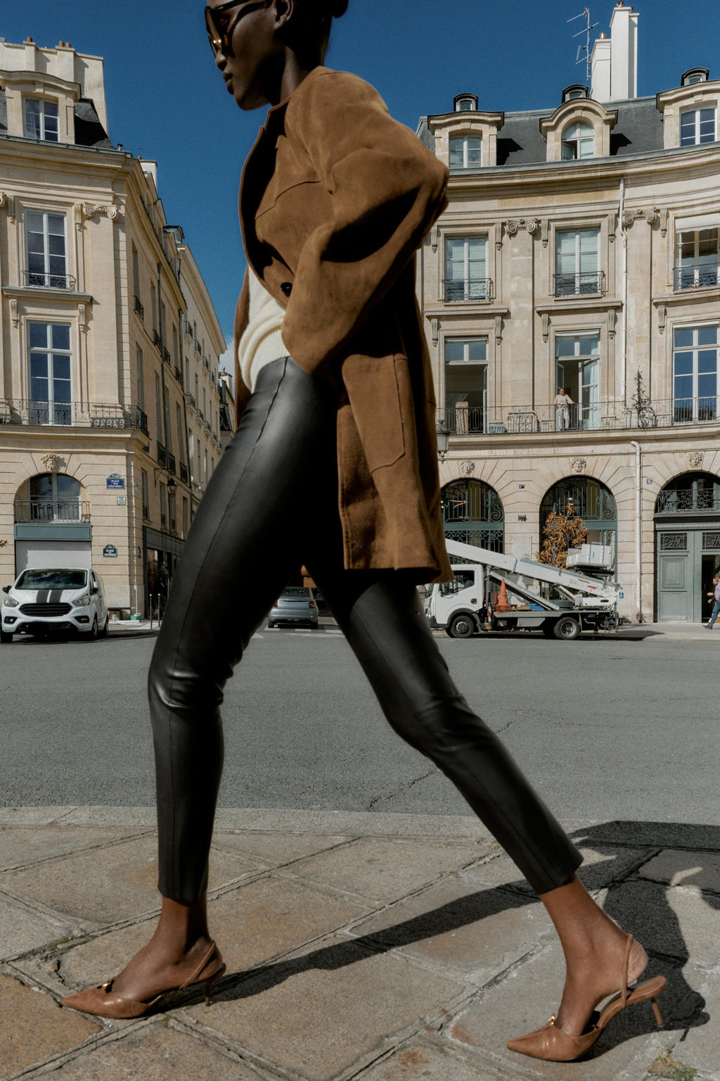 HIGH-WAIST FAUX LEATHER LEGGINGS - Zara фото 3