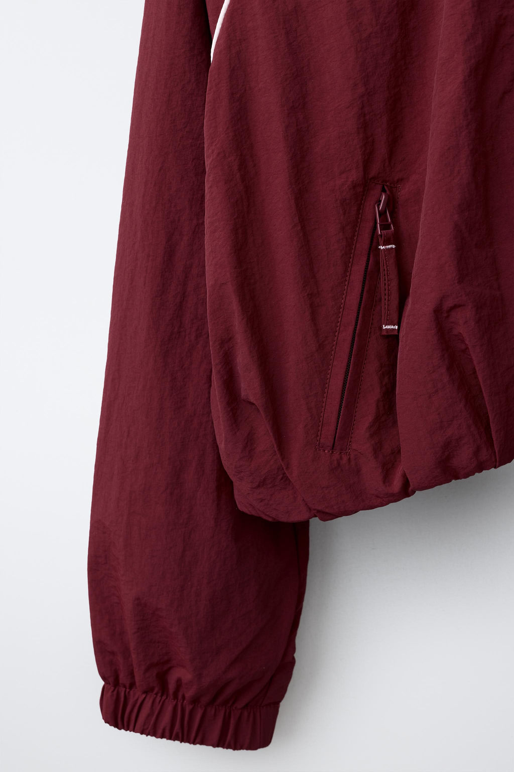 CAZADORA VIVOS CONTRASTE SPORTY / Burgundy - Zara фото 6