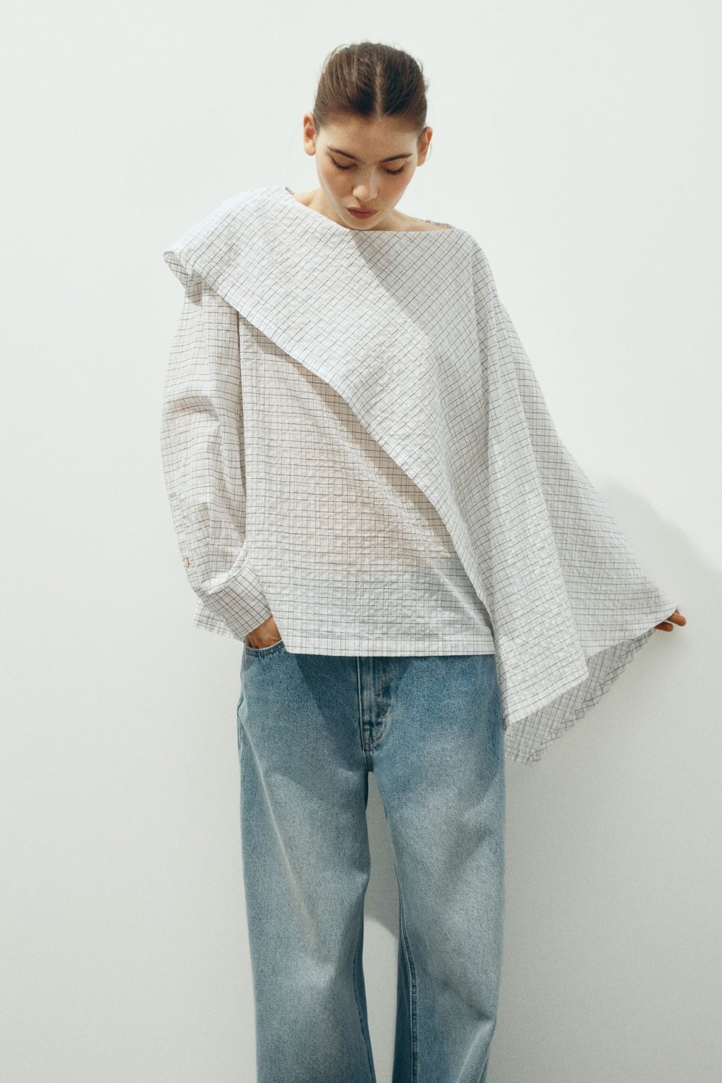 Blusa de sirsaca con capa - H&m фото 6