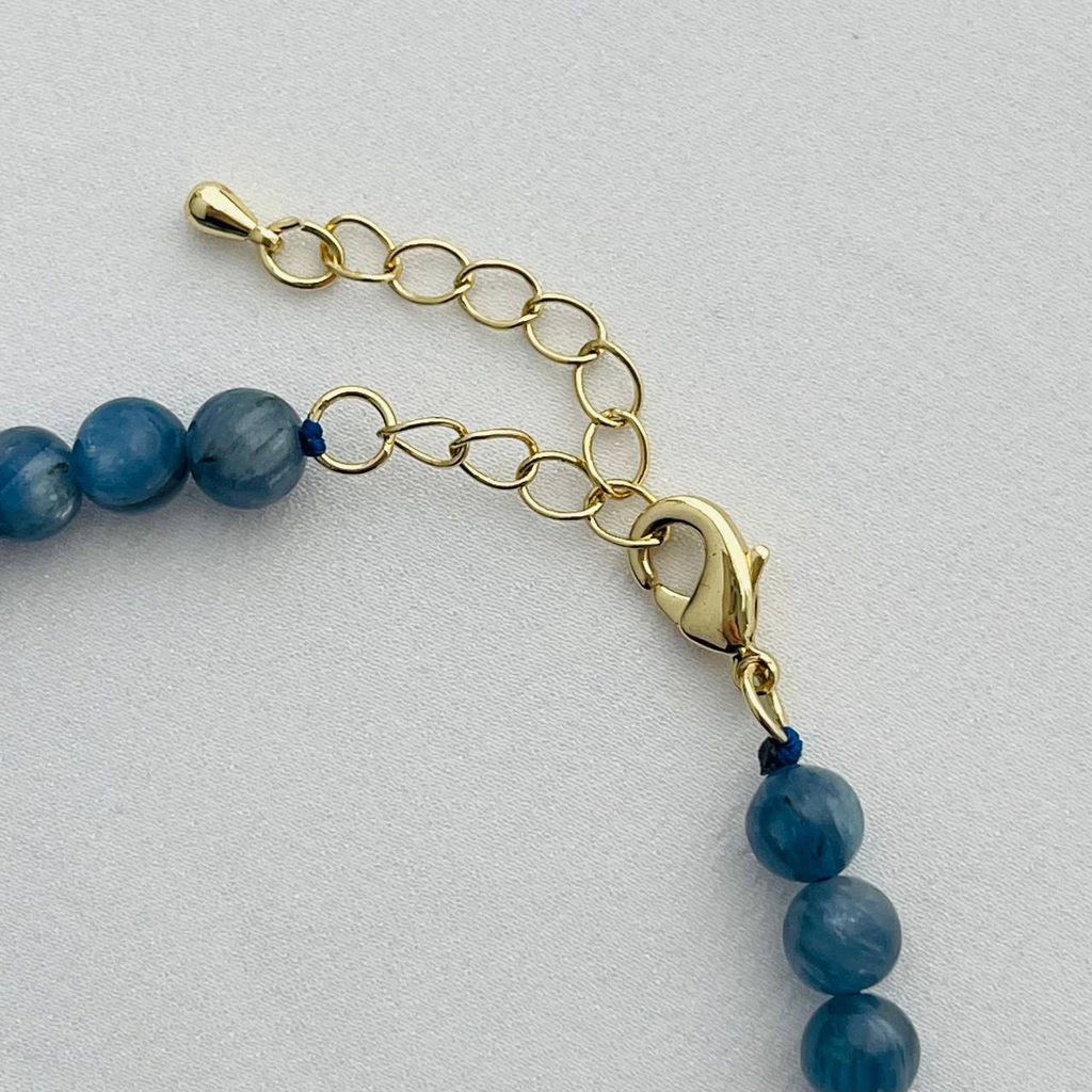 Бусы из Кианита