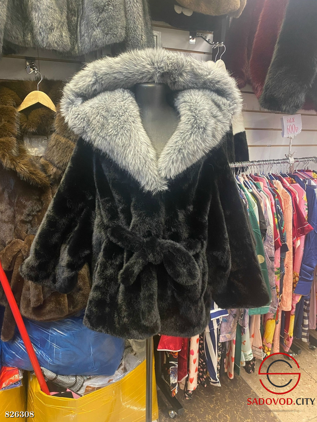 Шуба женская из искусственного меха