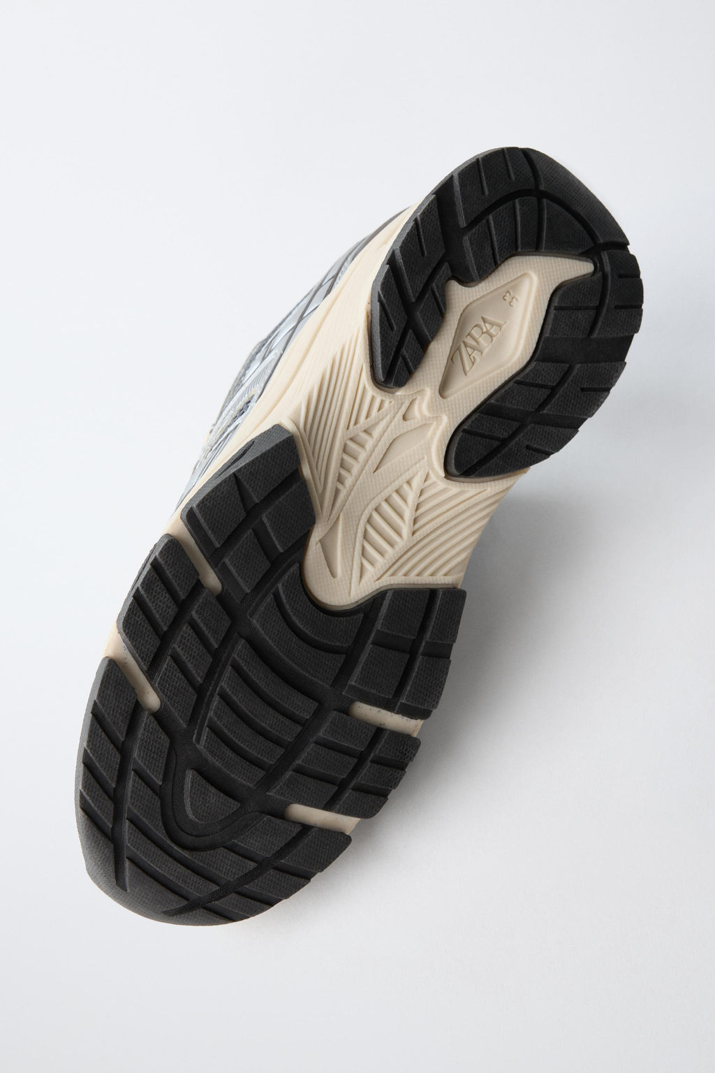 ZAPATILLA DEPORTIVA METALIZADA / Plata - Zara фото 7