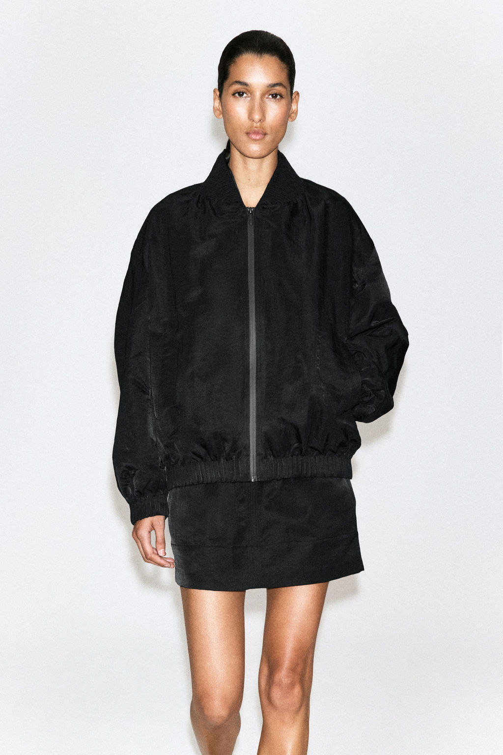 CAZADORA BOMBER DE NAILON CON DETALLES FRUNCIDOS - H&m фото 5