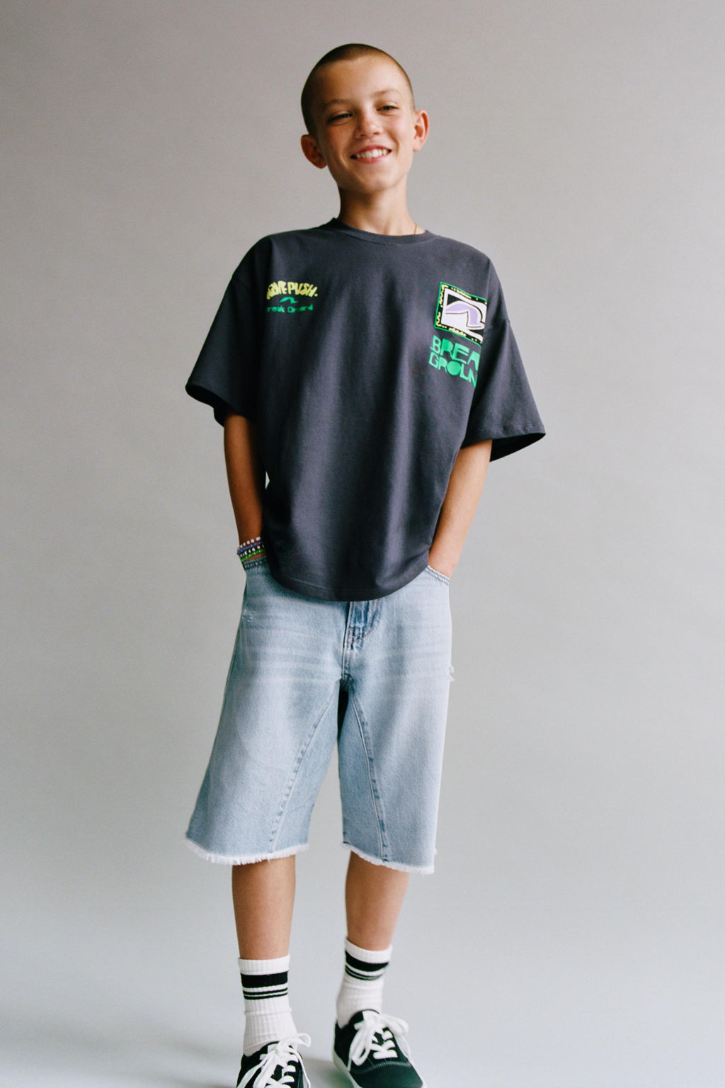 RELAXED BAGGY STAR PATCH DENIM BERMUDA SHORTS - Zara фото 5