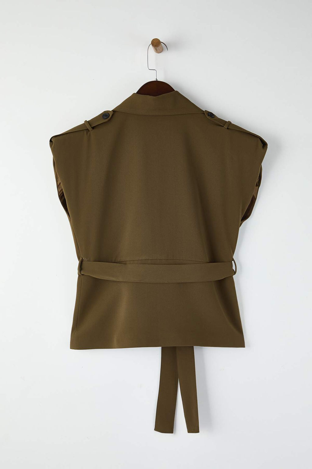 EXCLUSIVE Ac?k Haki Fitted Dokumlu Kumas Belden Oturmal? Vatkal? Astarl? Yelek TWOAW26YE00062 - Trendyolmilla фото 9