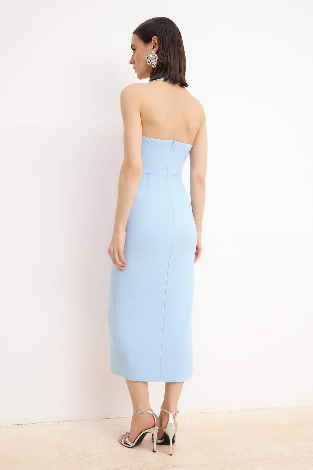 Ac?k Mavi Duz Vucudu Saran Gul Detayl? Dokuma Finike Midi Astars?z S?k/Gece Elbise