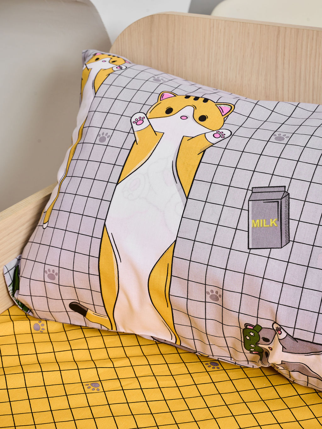 Постельное белье детское поплин с простыней на резинке - Кот-батон 145*112; 80*160*20; 40*60