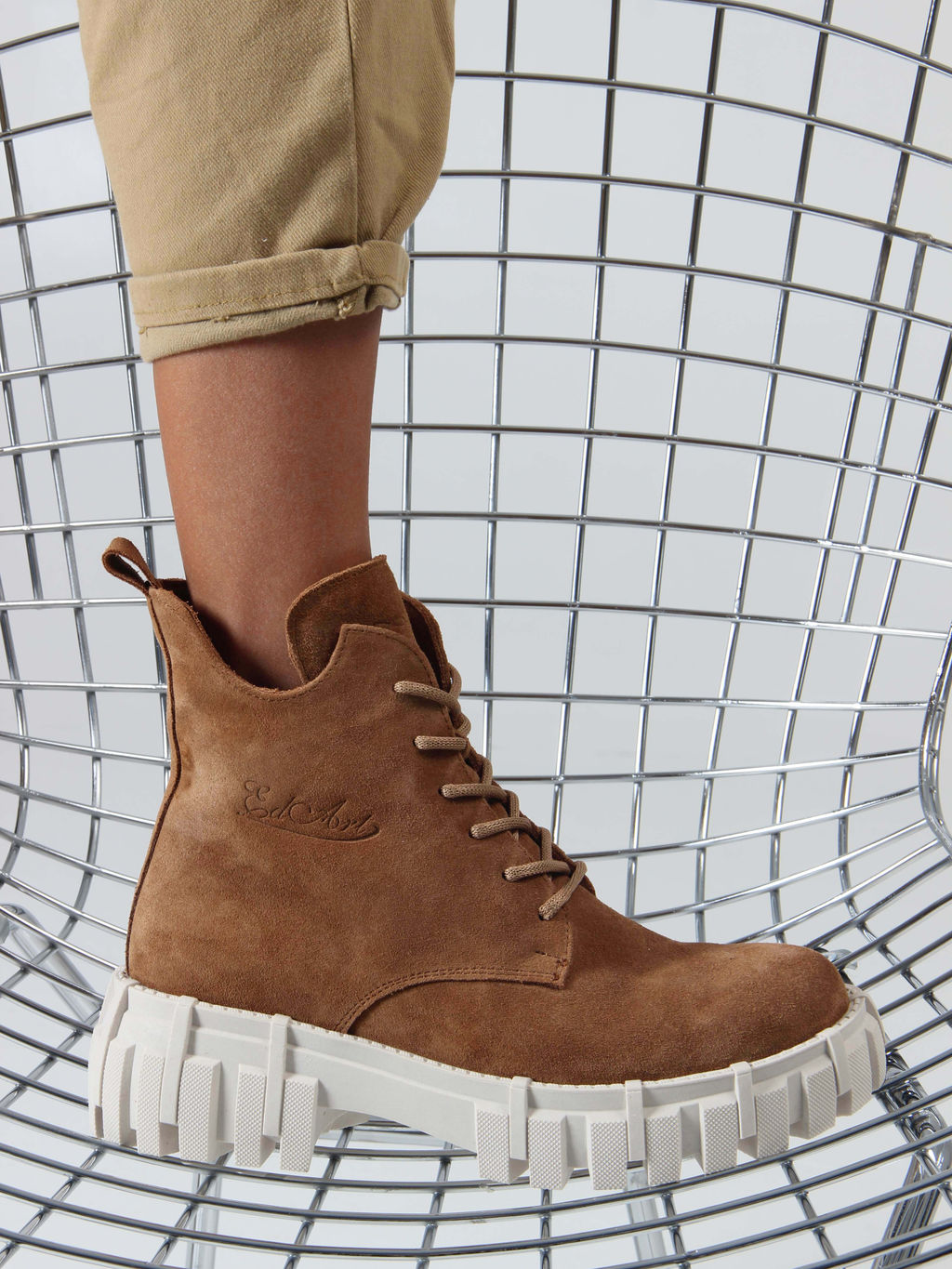 Ботинки 228.V.466be. светло-коричневый замша/Байка