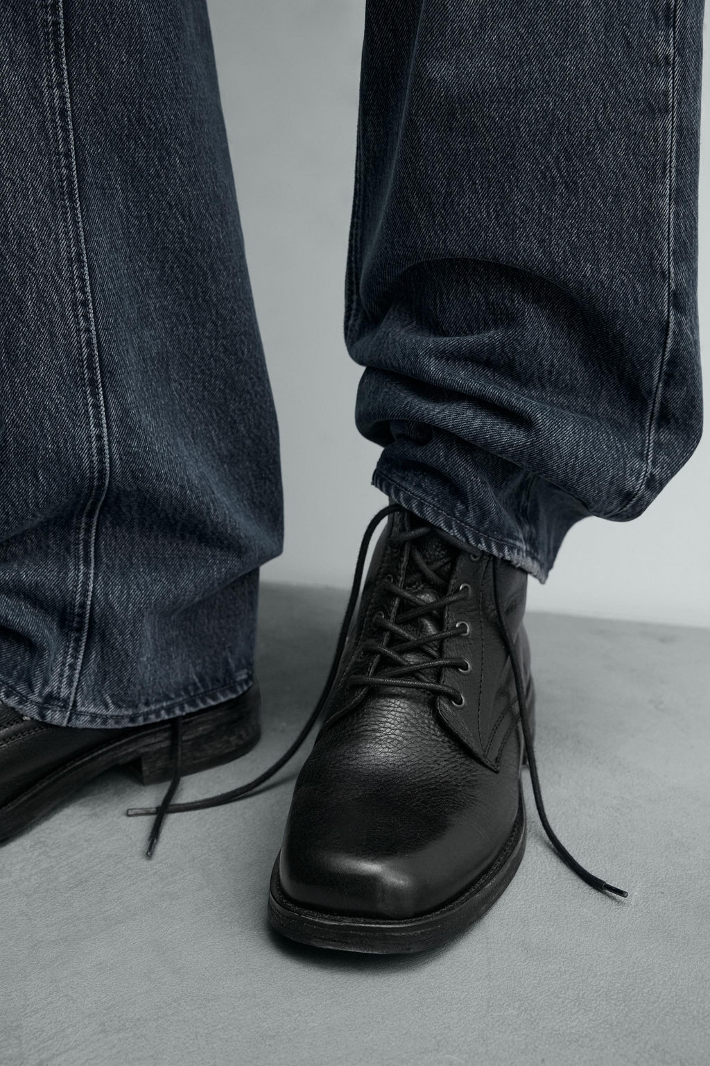 LIMITED EDITION LEATHER LACE-UP BOOTS - Zara фото 3