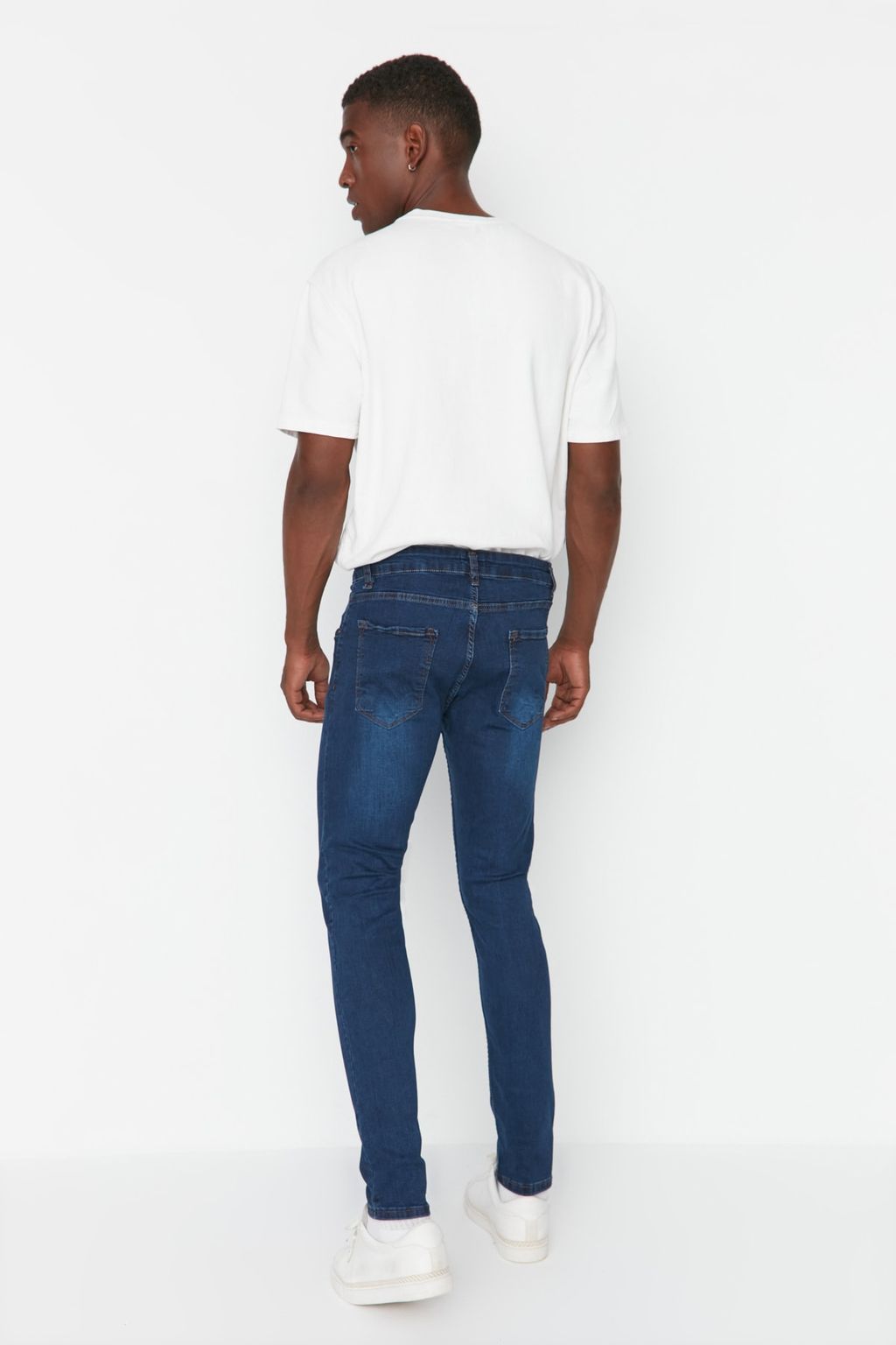 TRENDYOL MAN Indigo Skinny Esnek Kumas Dar Kesim T?rnakl? Kot Pantolon Jeans TMNSS20JE0331