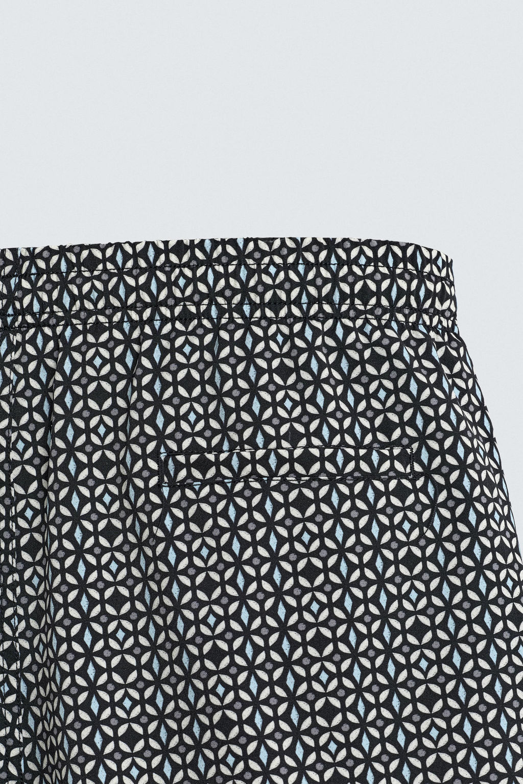 BA?ADOR CORTO ESTAMPADO GEOM?TRICO / Negro - Zara фото 4