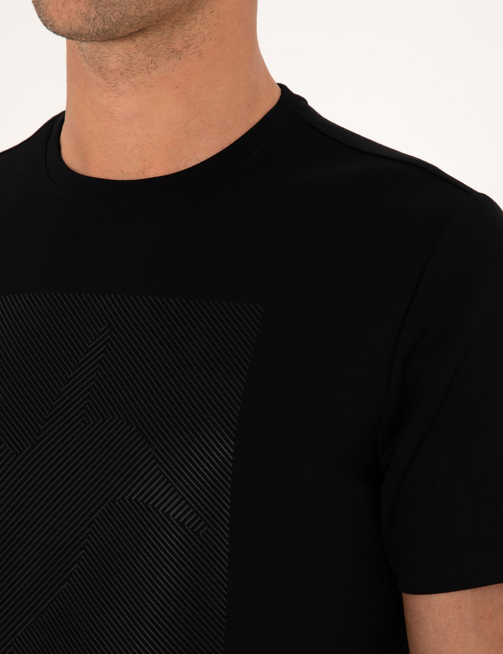Siyah Regular Fit Bask_l_ Bisiklet Yaka T-shirt