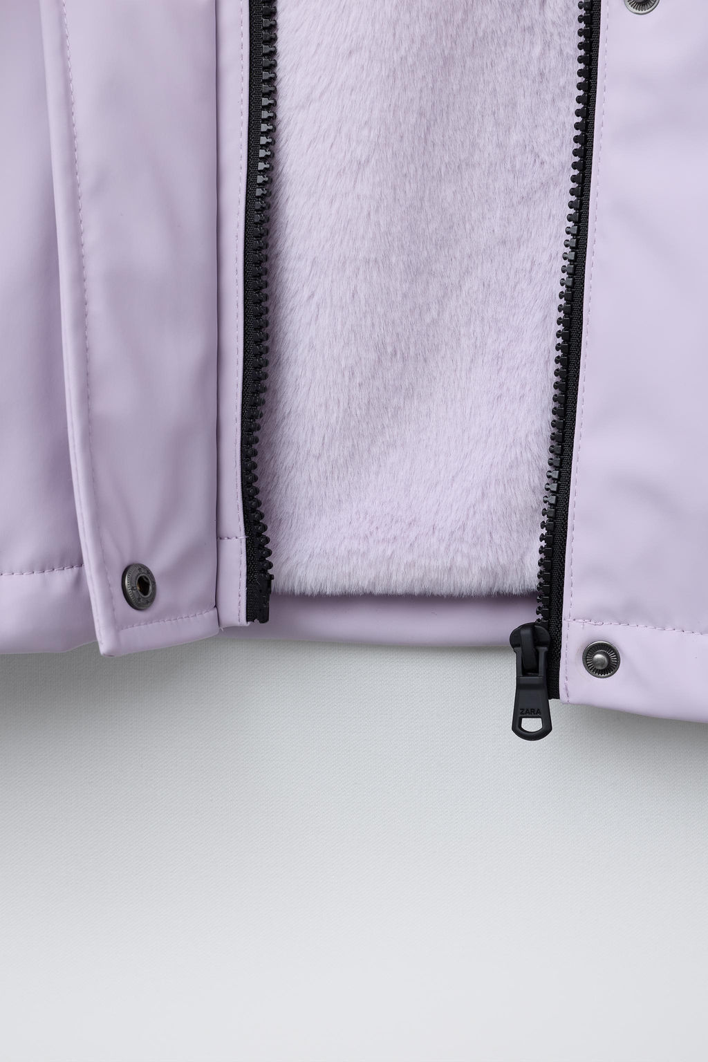 RUBBERISED WATER-RESISTANT JACKET WITH FAUX FUR - Zara фото 6