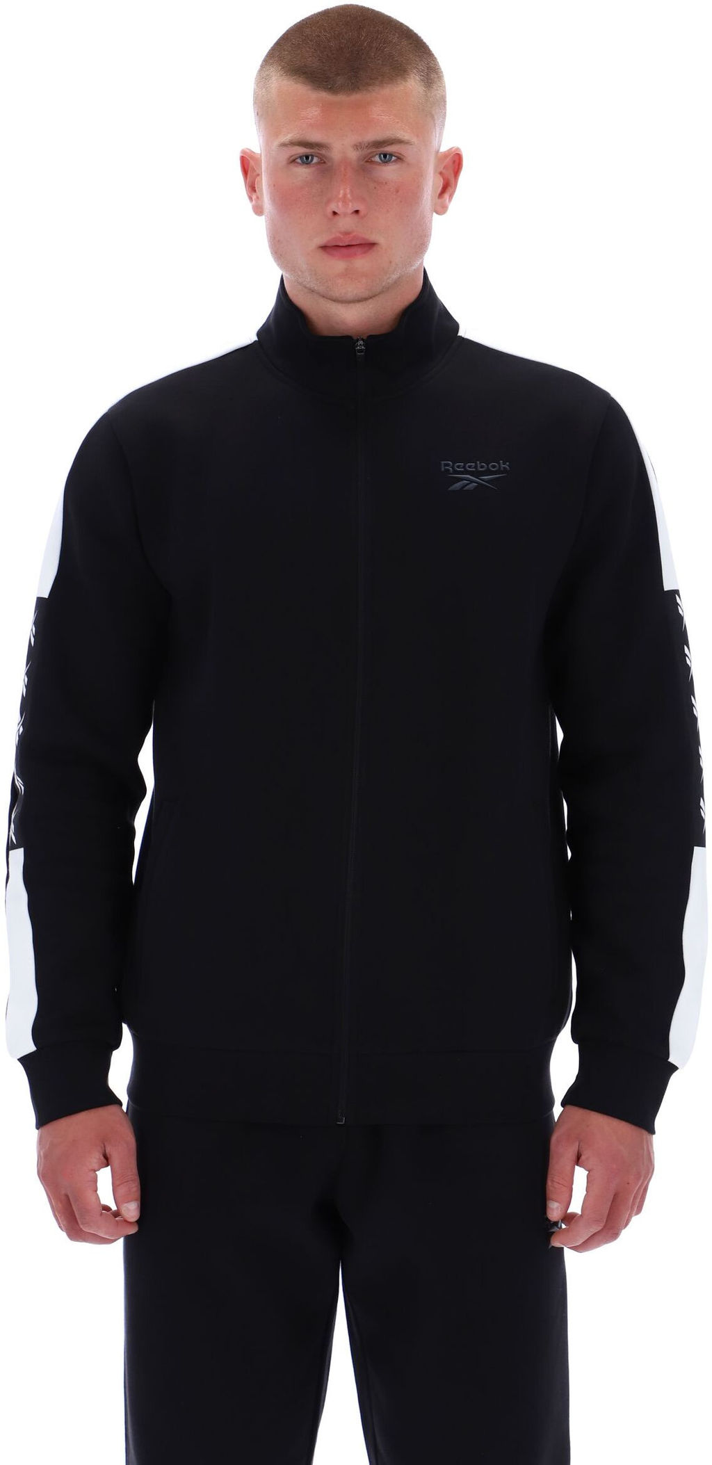 Спортивный костюм мужской