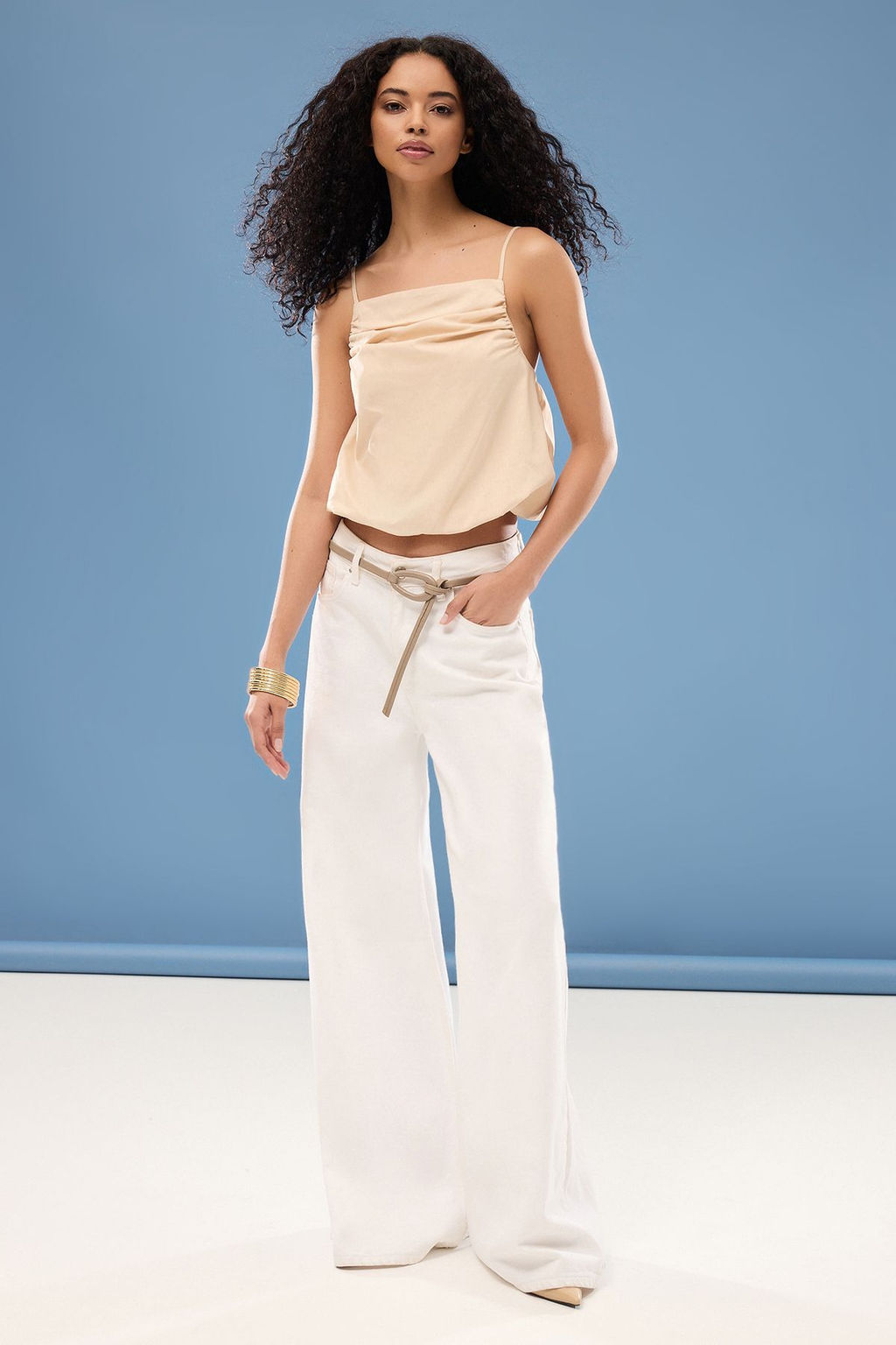 Trendyolmilla Bej Kare Yaka Ask?l? Balon Crop Dokuma Bluz TWOSS25BZ00057  фото 3